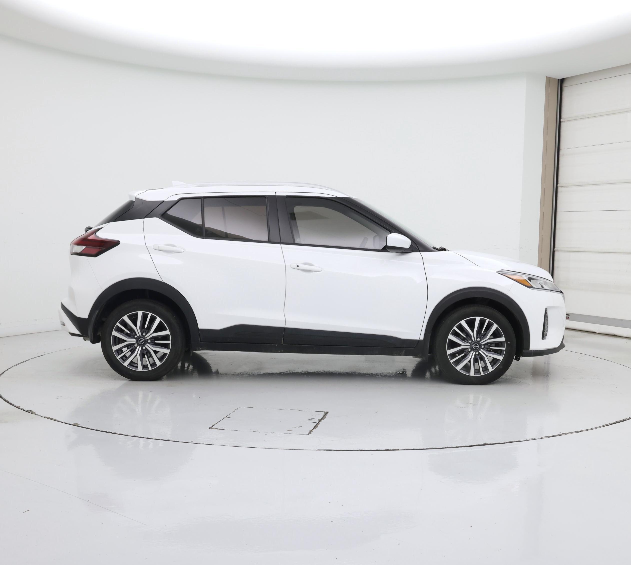 Thumbnail: 2024 Nissan Kicks - 7