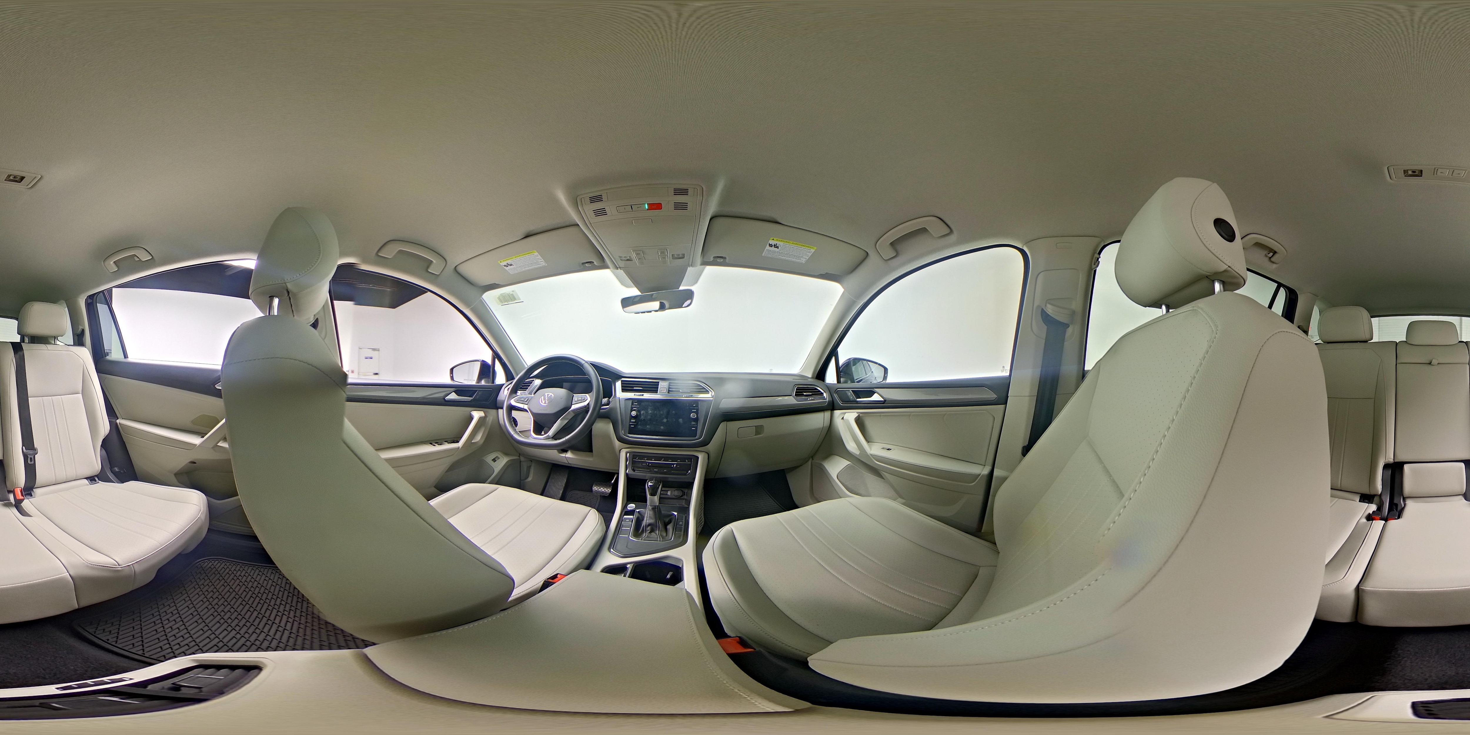 2022 Volkswagen Tiguan SE - Photo 24