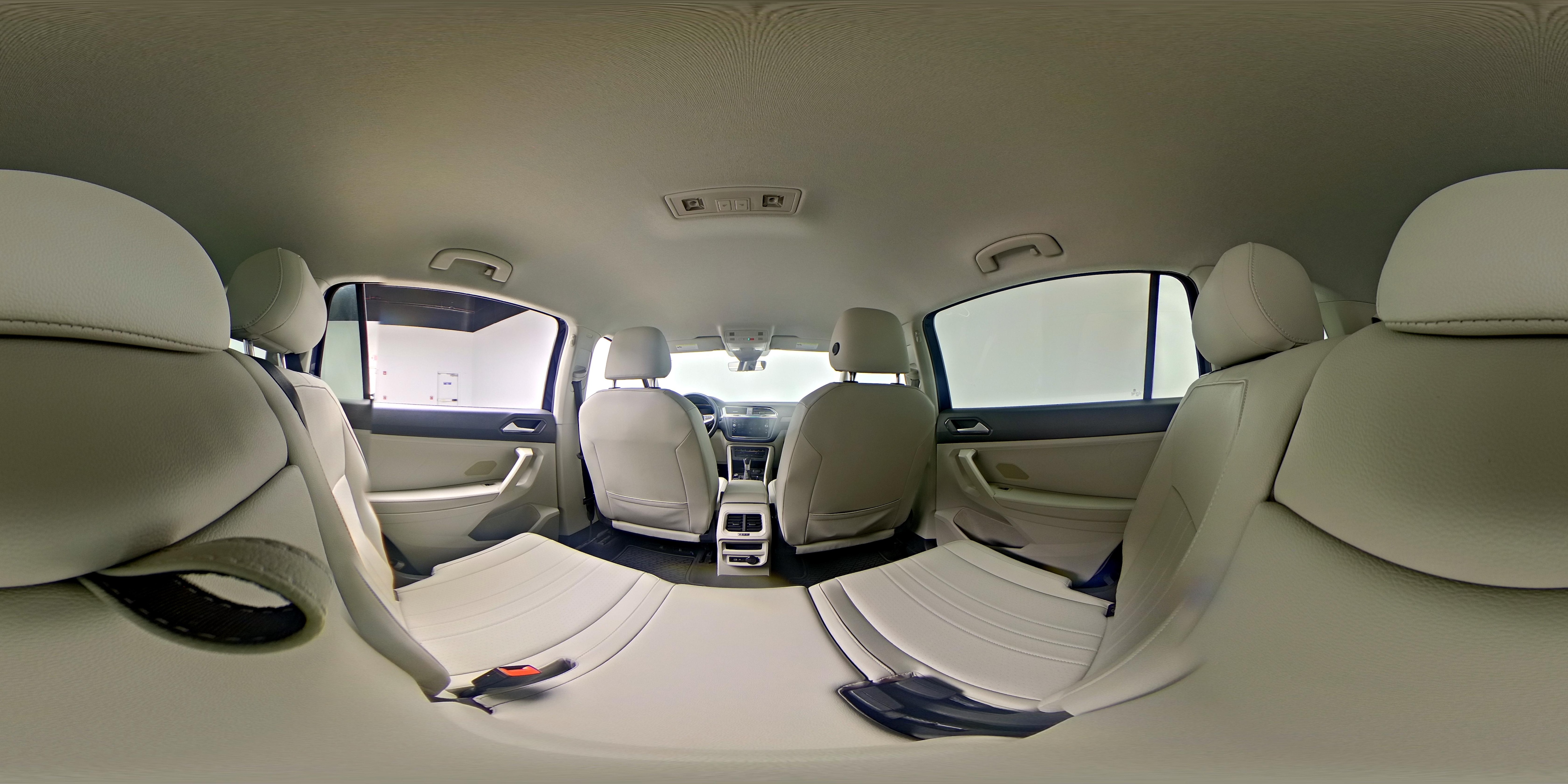 2022 Volkswagen Tiguan SE - Photo 25