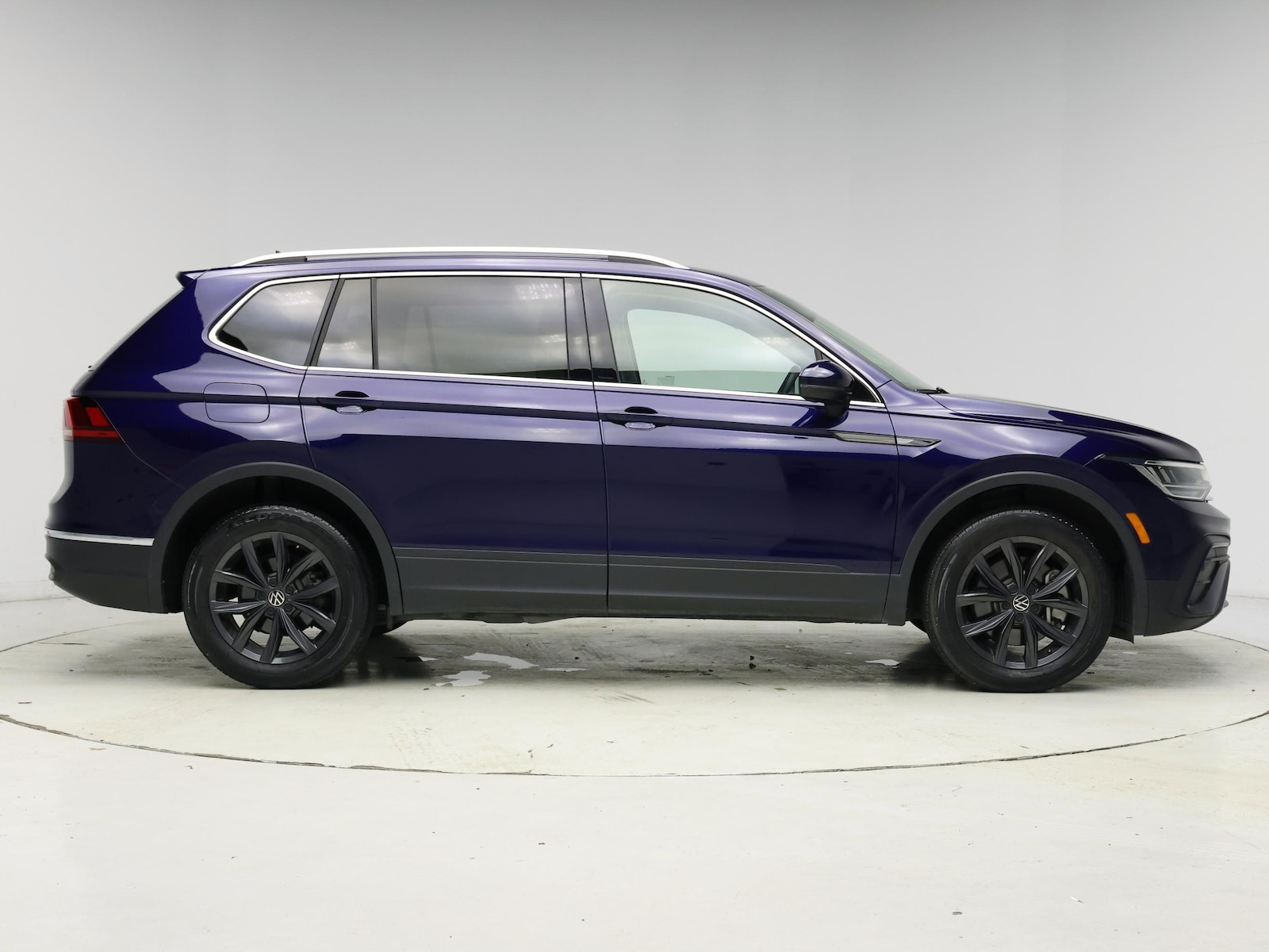 2022 Volkswagen Tiguan SE - Photo 8