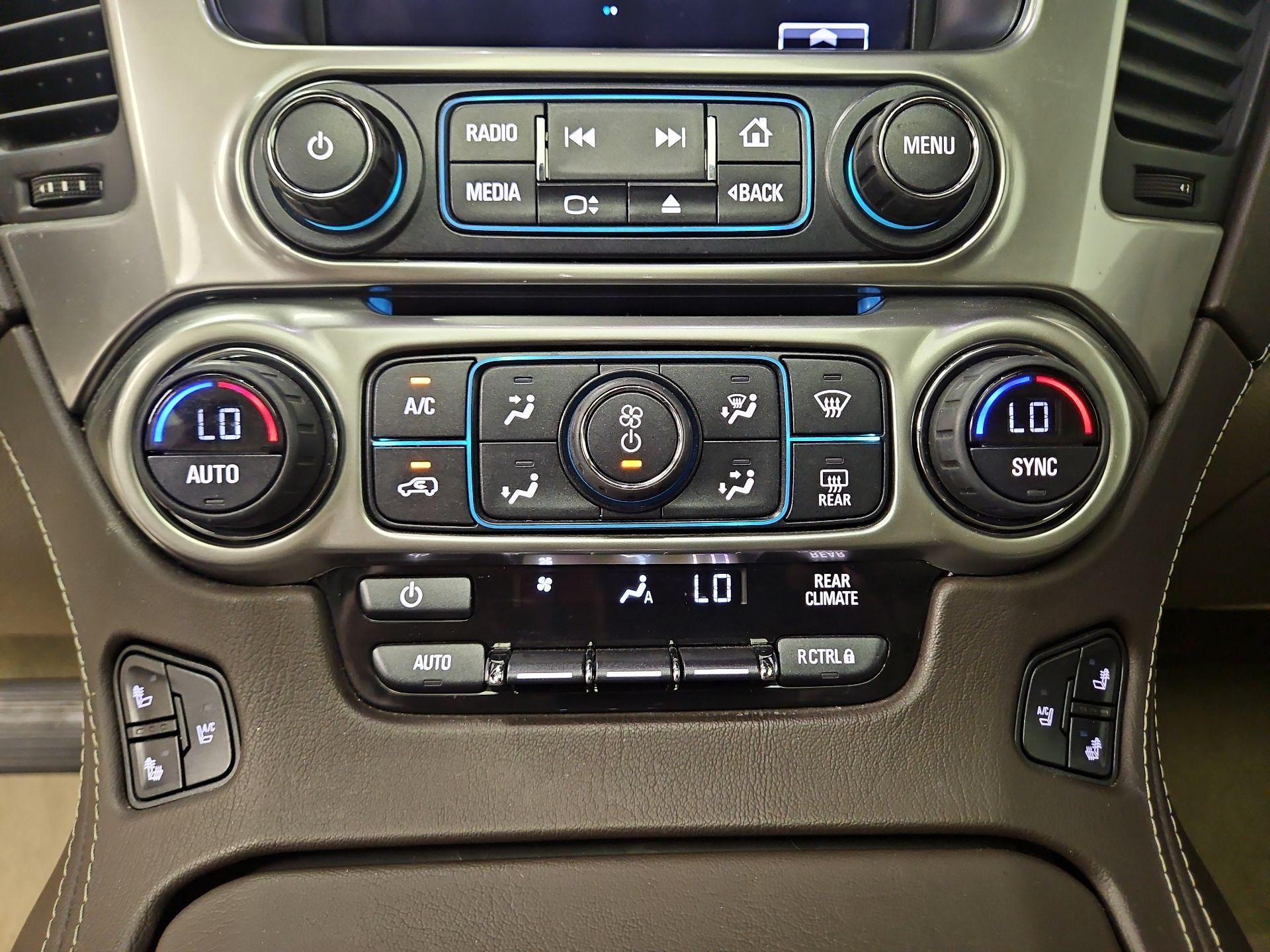 Thumbnail: 2016 Chevrolet Suburban - 17