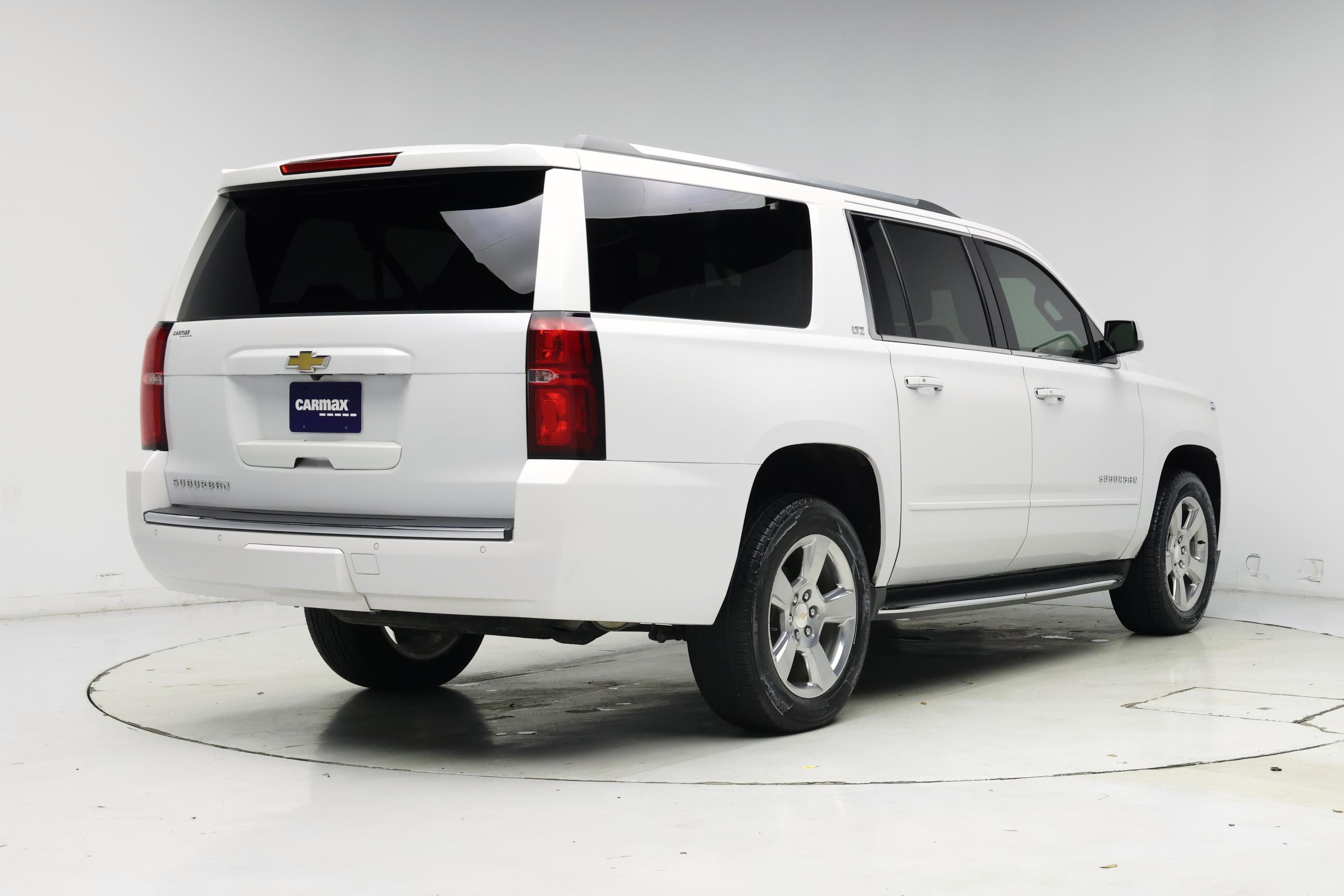 Thumbnail: 2016 Chevrolet Suburban - 8