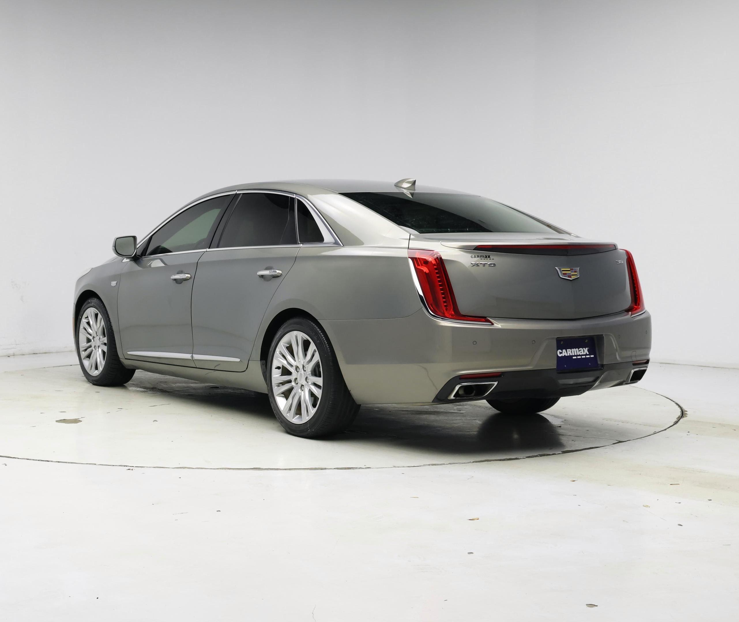 Thumbnail: 2019 Cadillac XTS - 2