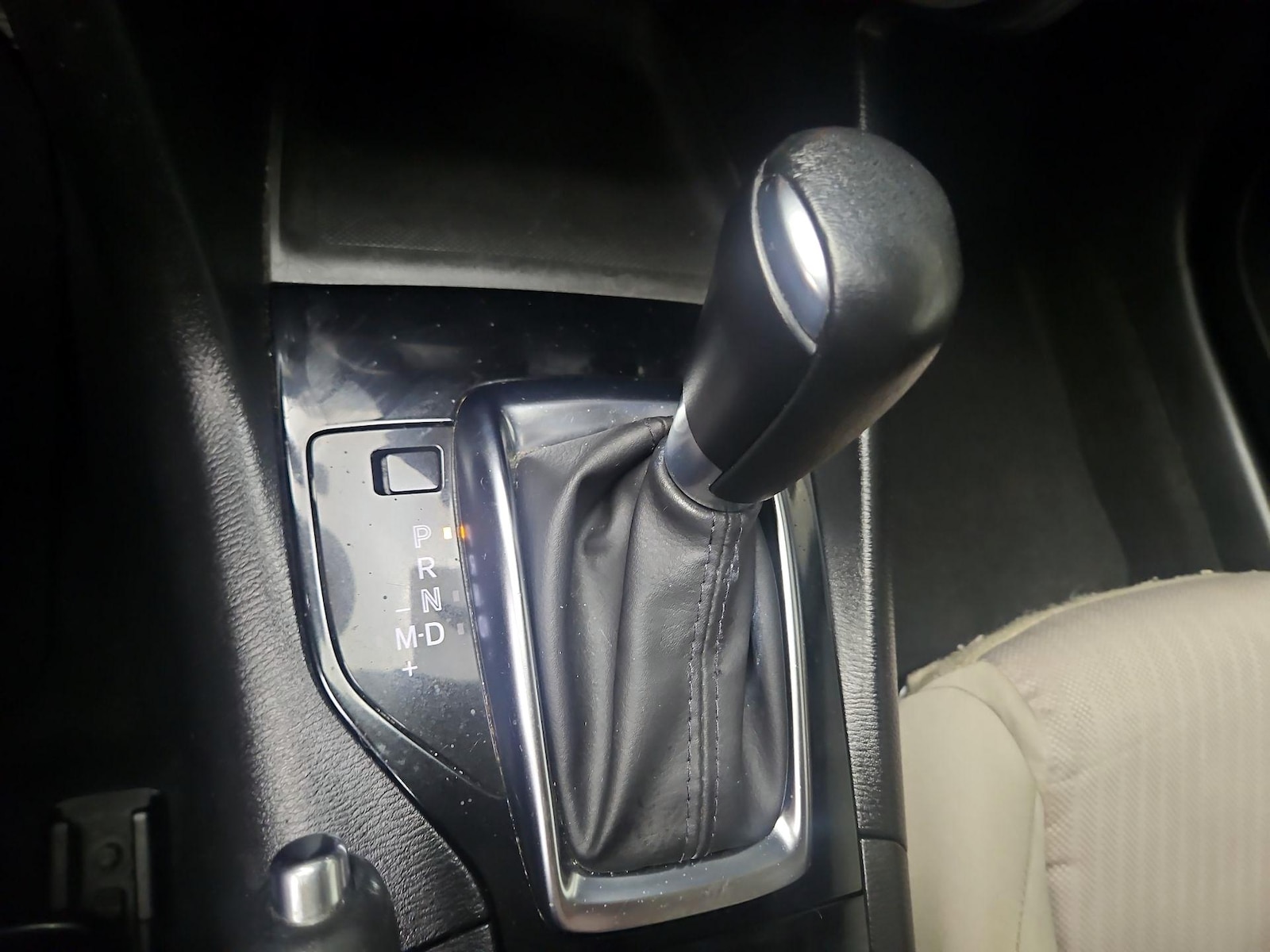 2015 Mazda MAZDA3 i Sport - Photo 17