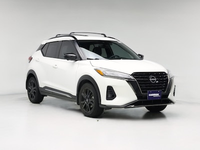 2022 Nissan Kicks SR