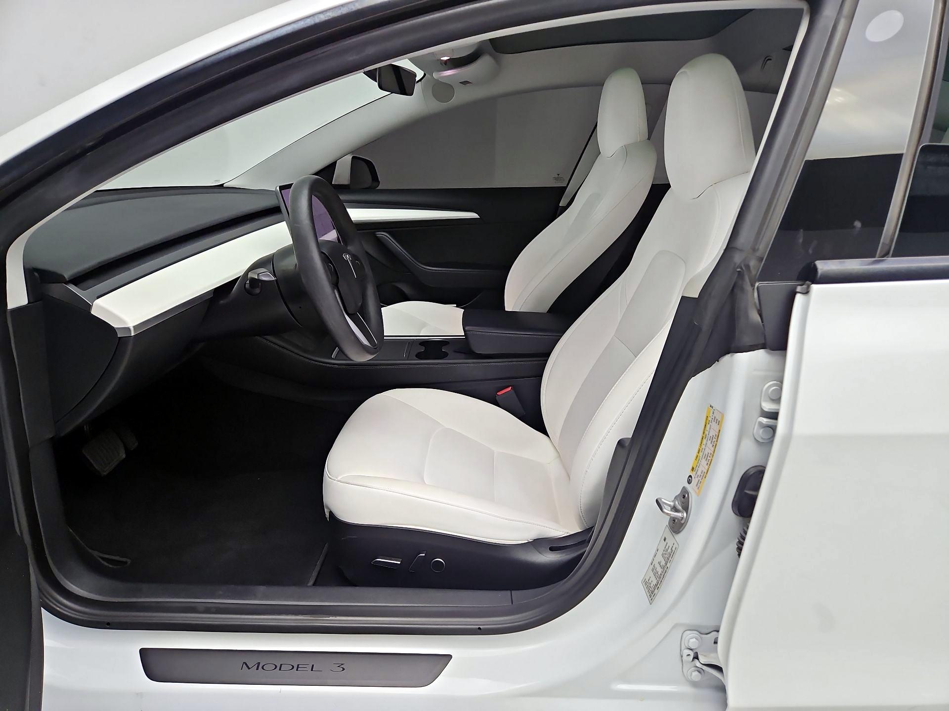 Thumbnail: 2023 Tesla Model 3 - 11