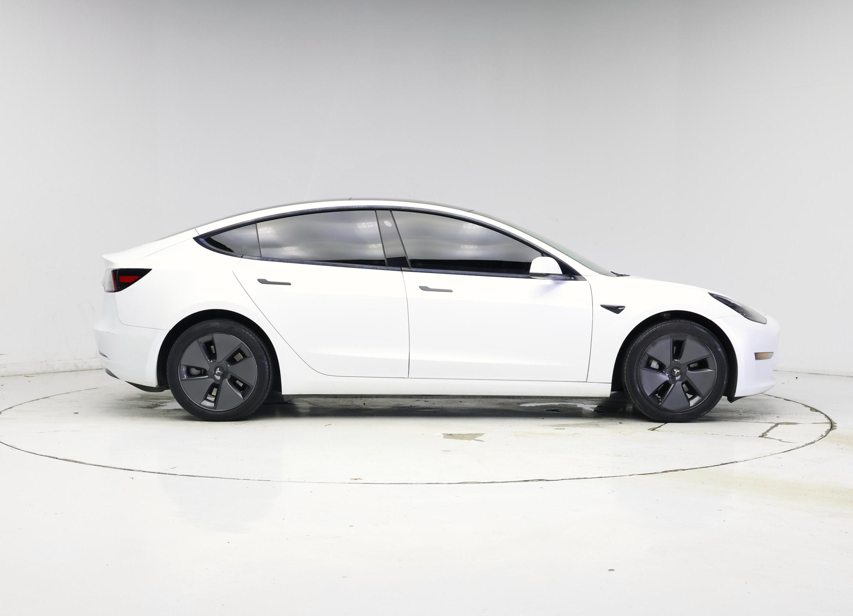 Thumbnail: 2023 Tesla Model 3 - 7