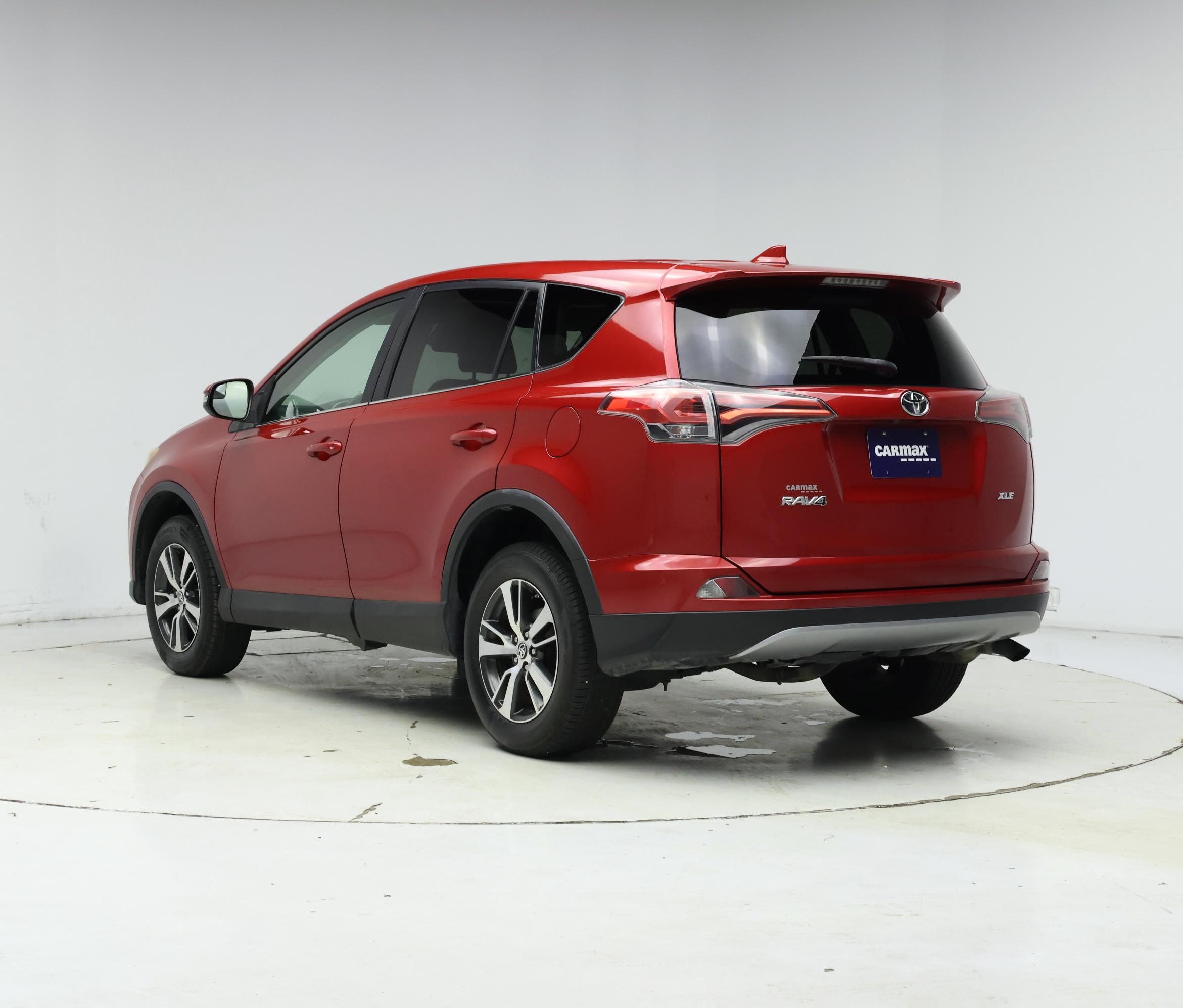 Thumbnail: 2017 Toyota RAV4 - 2