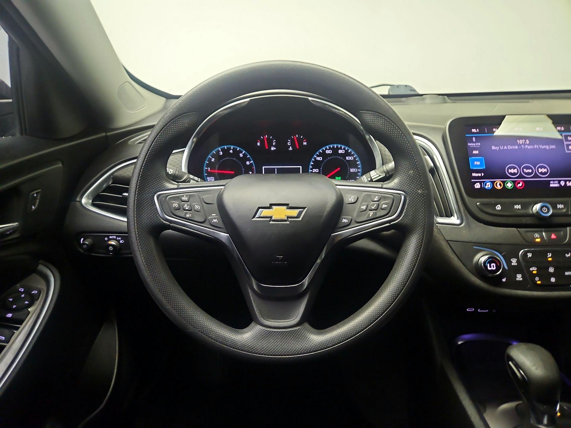 Thumbnail: 2021 Chevrolet Malibu - 10