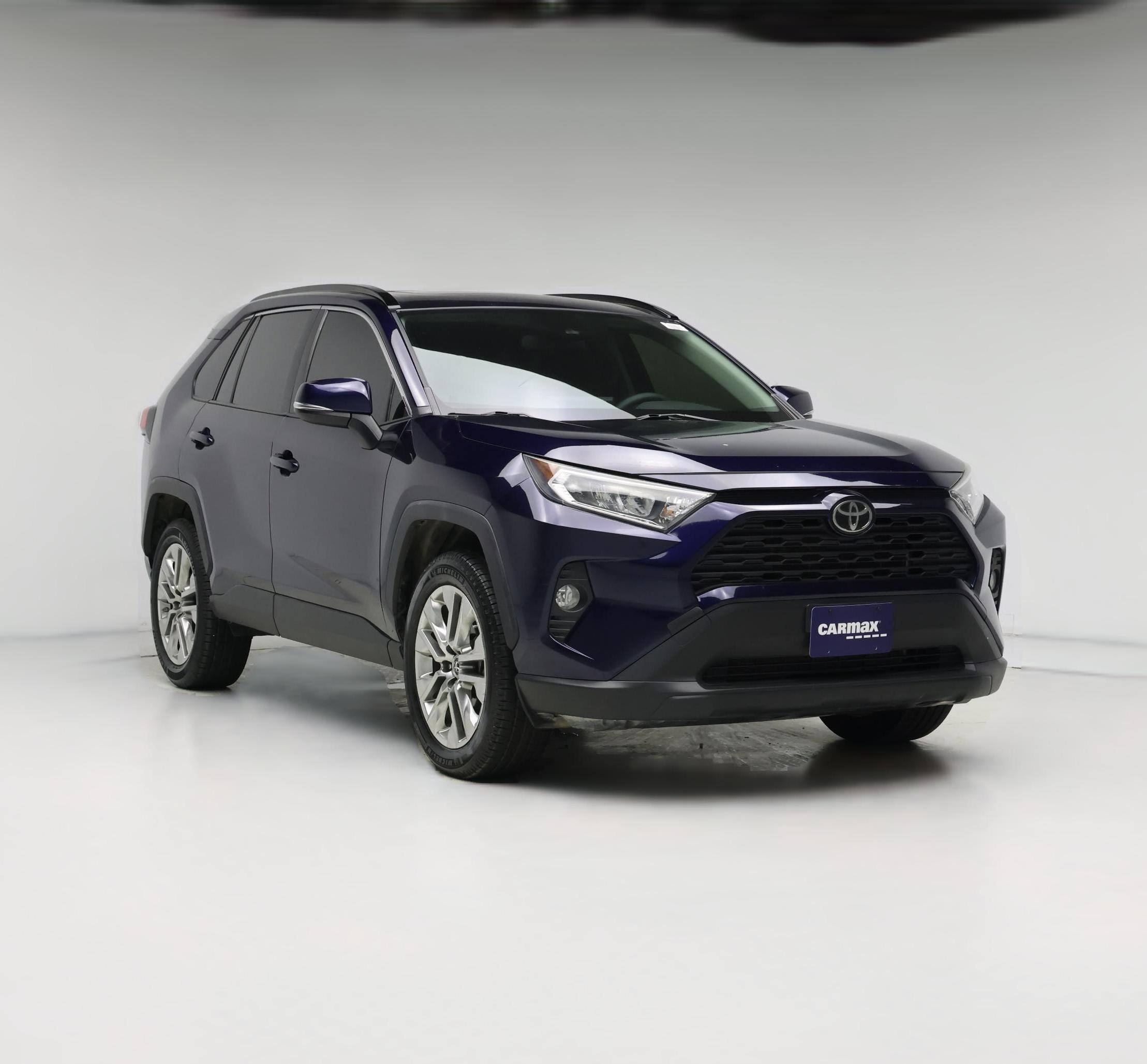 Thumbnail: 2019 Toyota RAV4 - 1