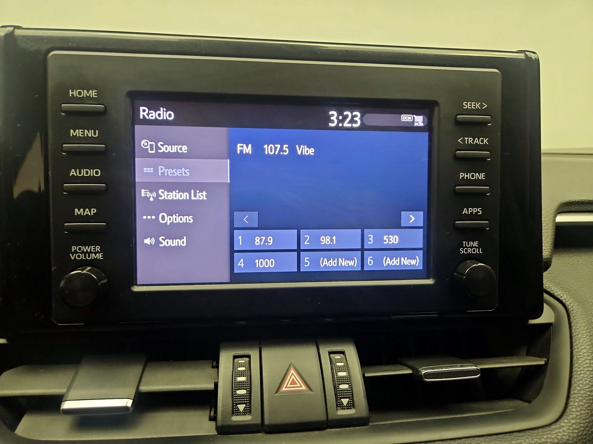 Thumbnail: 2019 Toyota RAV4 - 15