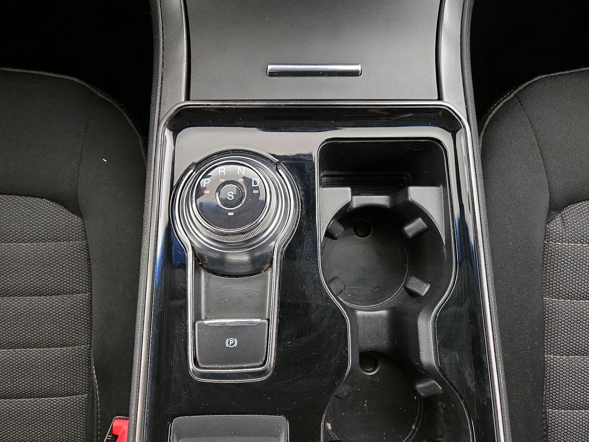 Thumbnail: 2020 Ford Edge - 17