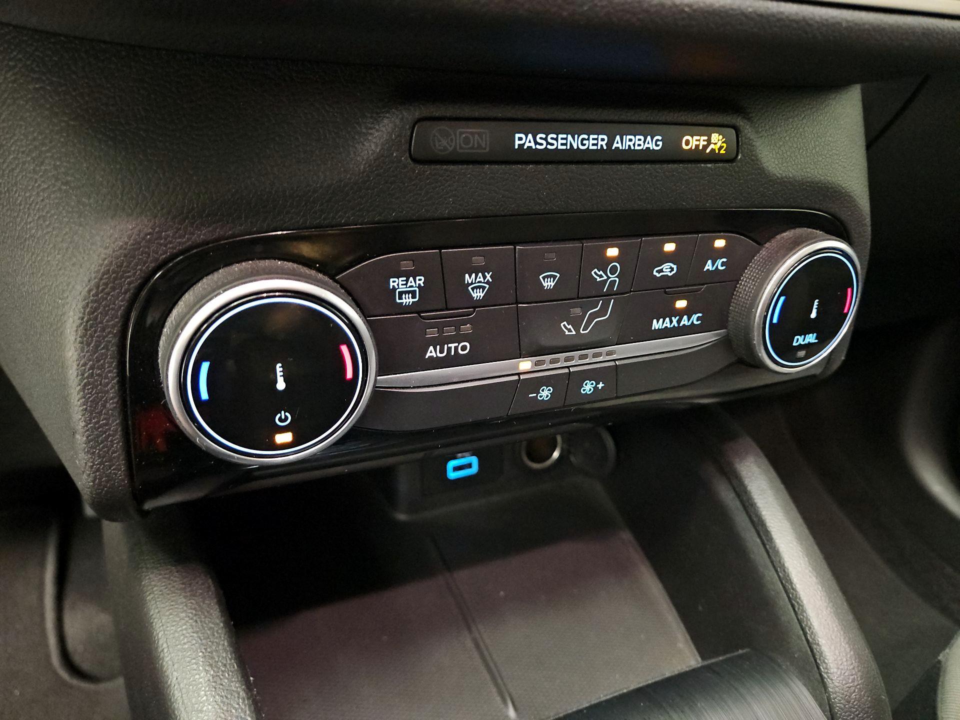 Thumbnail: 2022 Ford Escape - 16
