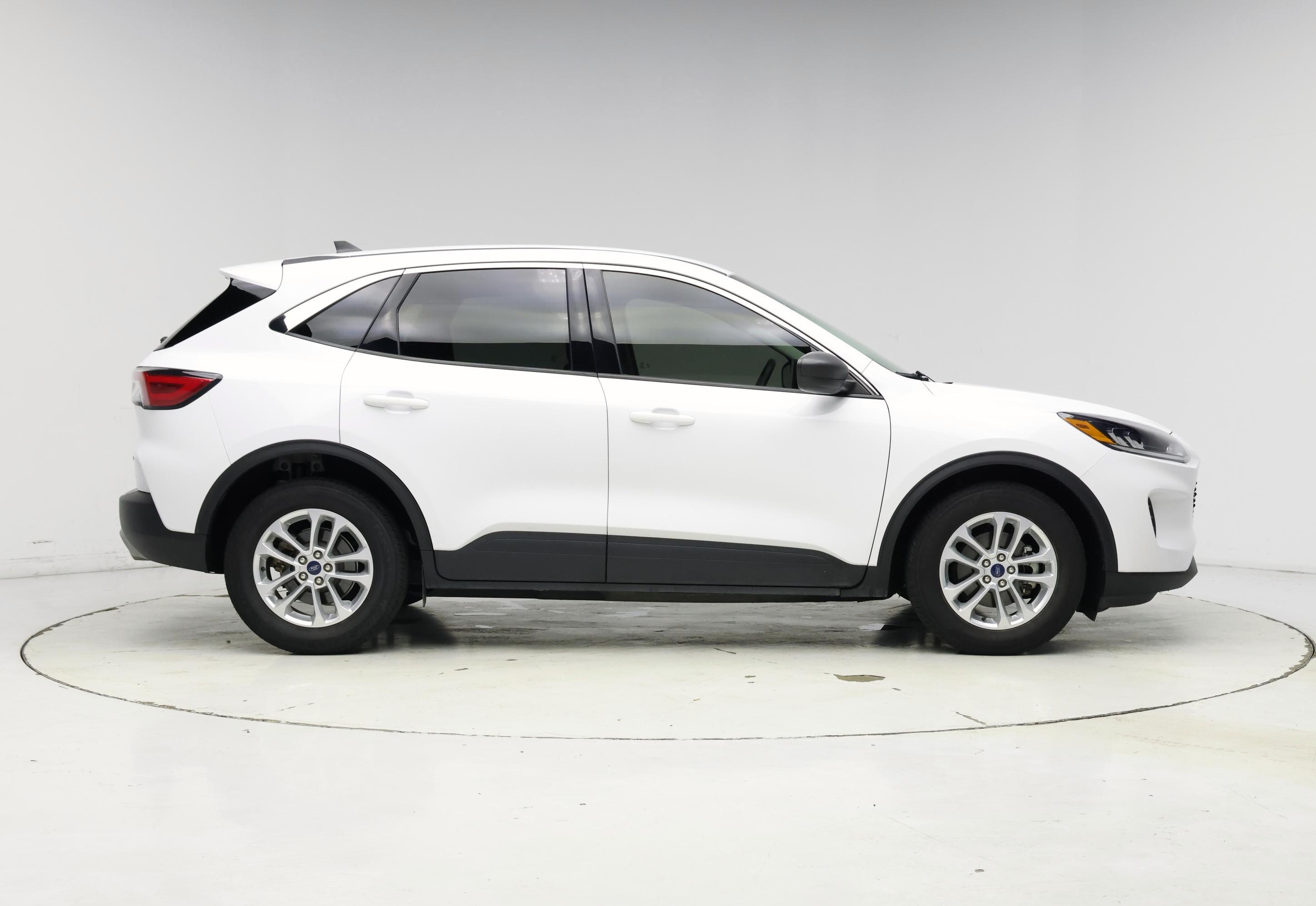 Thumbnail: 2022 Ford Escape - 7
