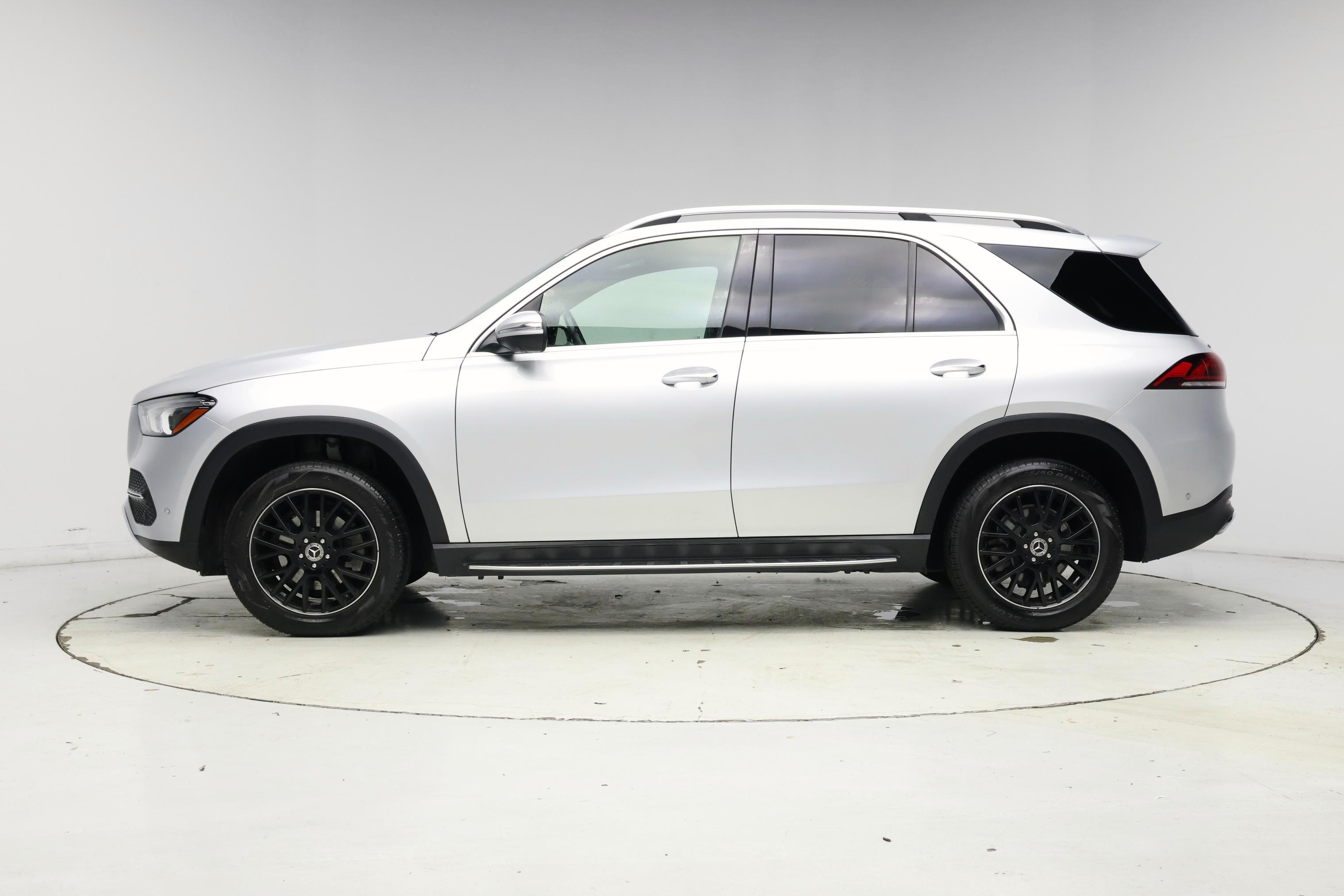 Thumbnail: 2020 Mercedes-Benz GLE - 3