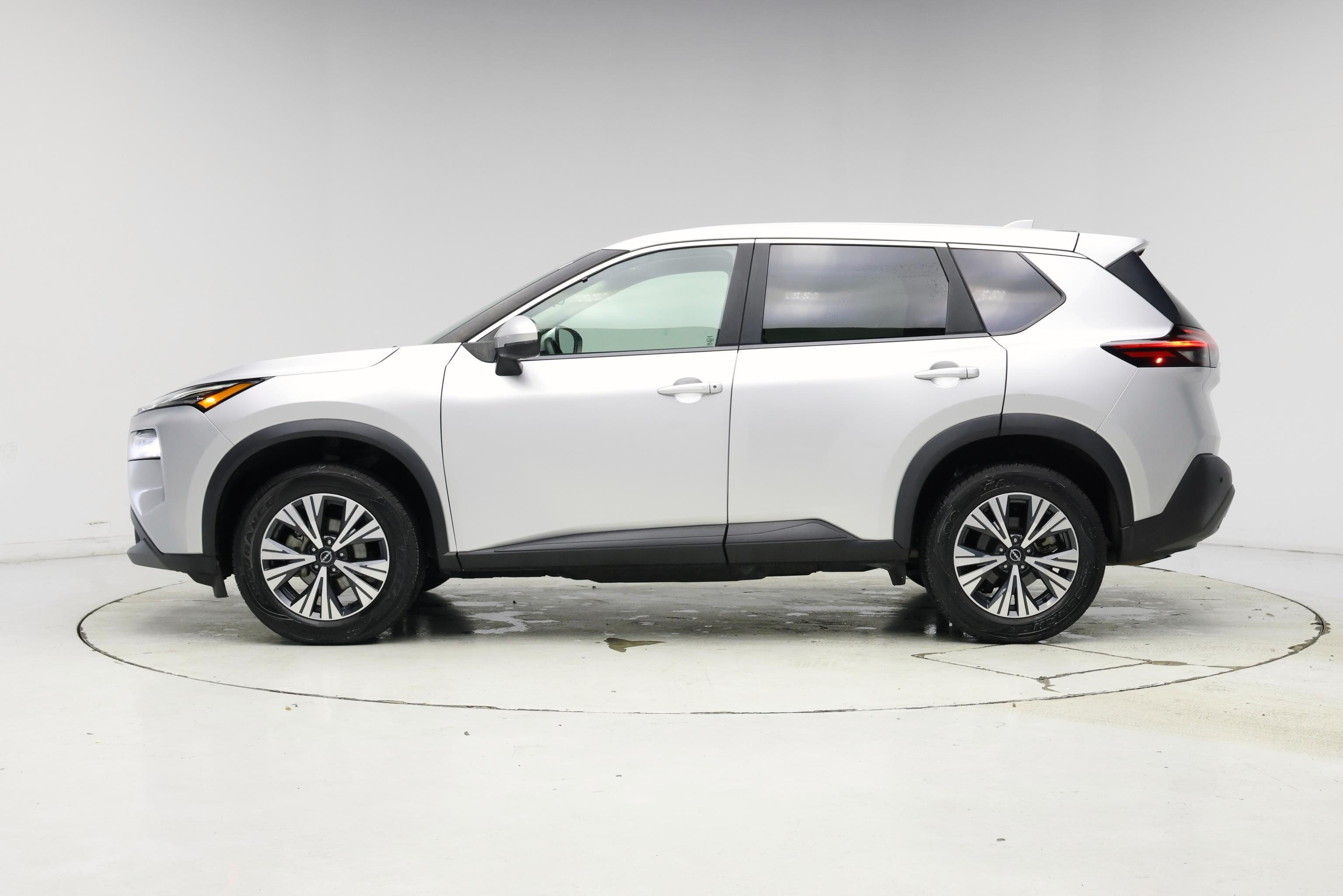 Thumbnail: 2022 Nissan Rogue - 3