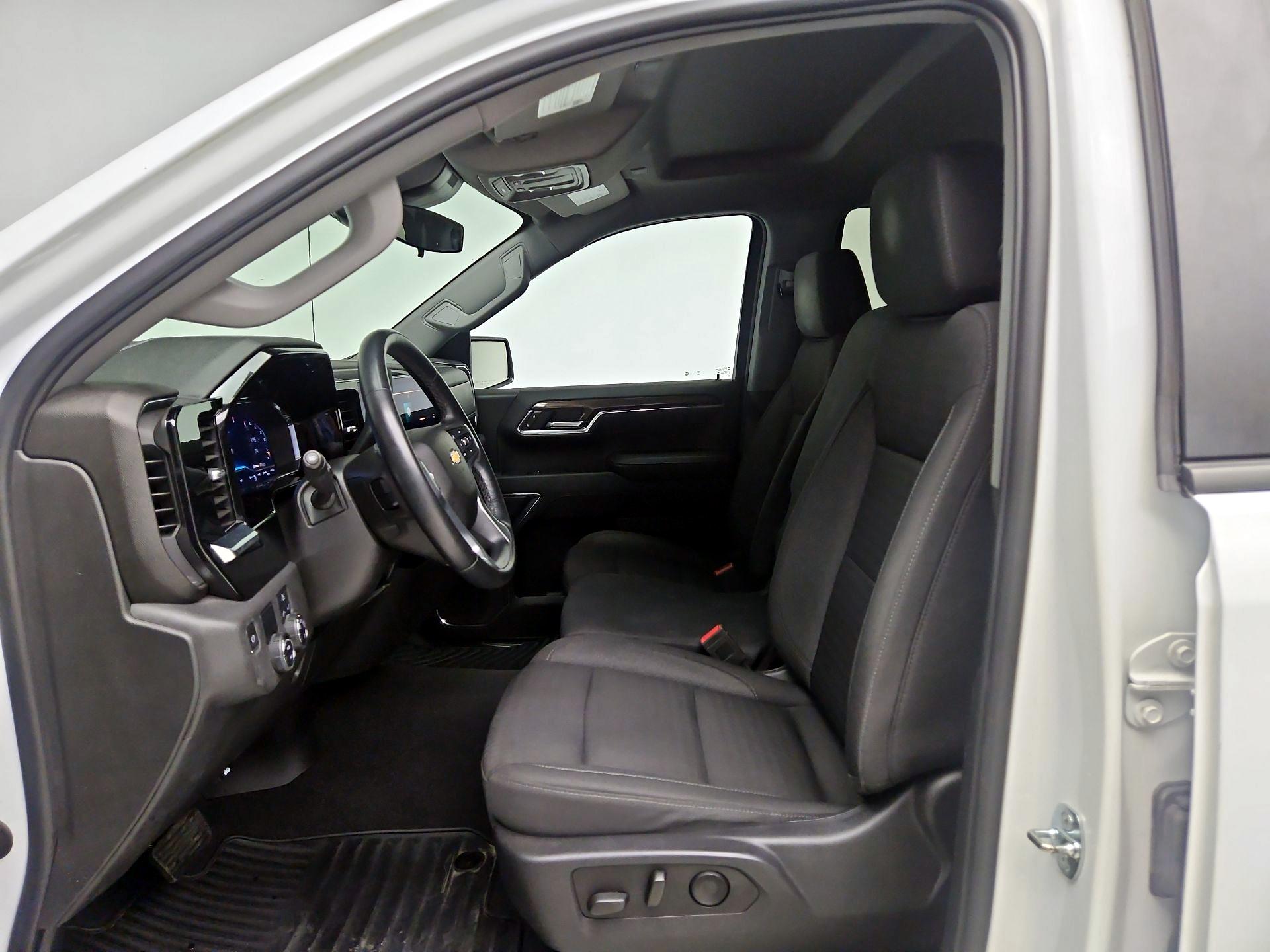 Thumbnail: 2023 Chevrolet Silverado 1500 - 11
