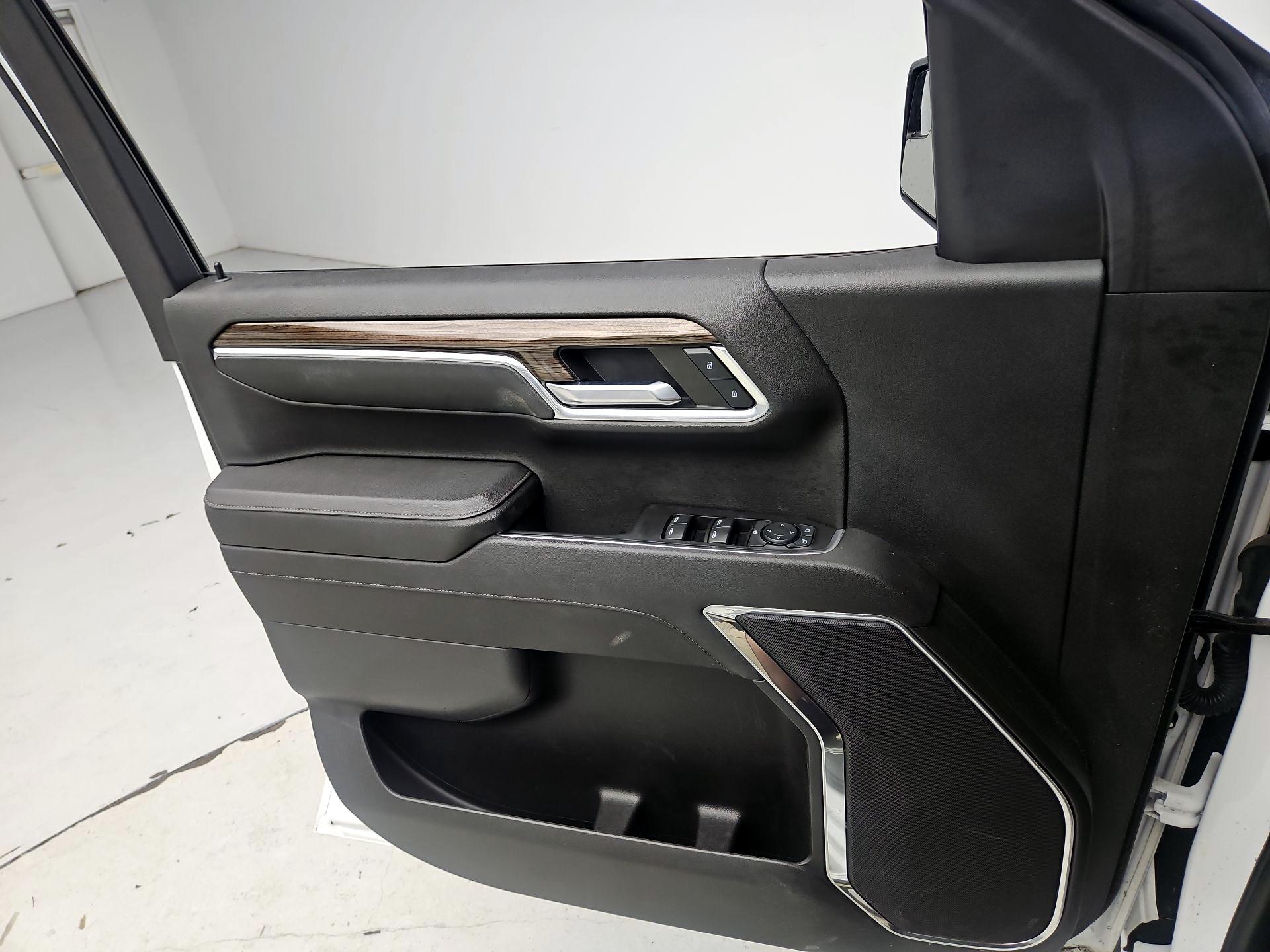 Thumbnail: 2023 Chevrolet Silverado 1500 - 12