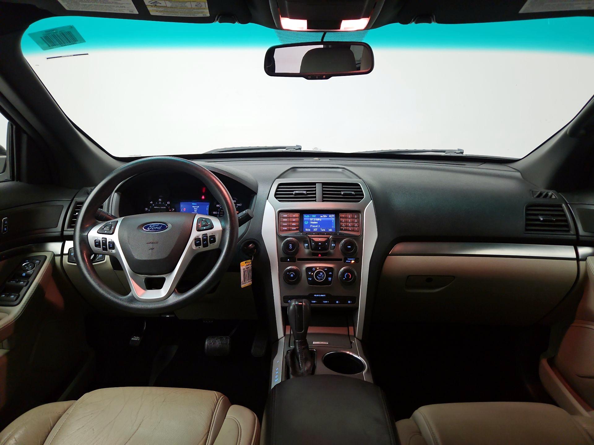 Thumbnail: 2014 Ford Explorer - 9