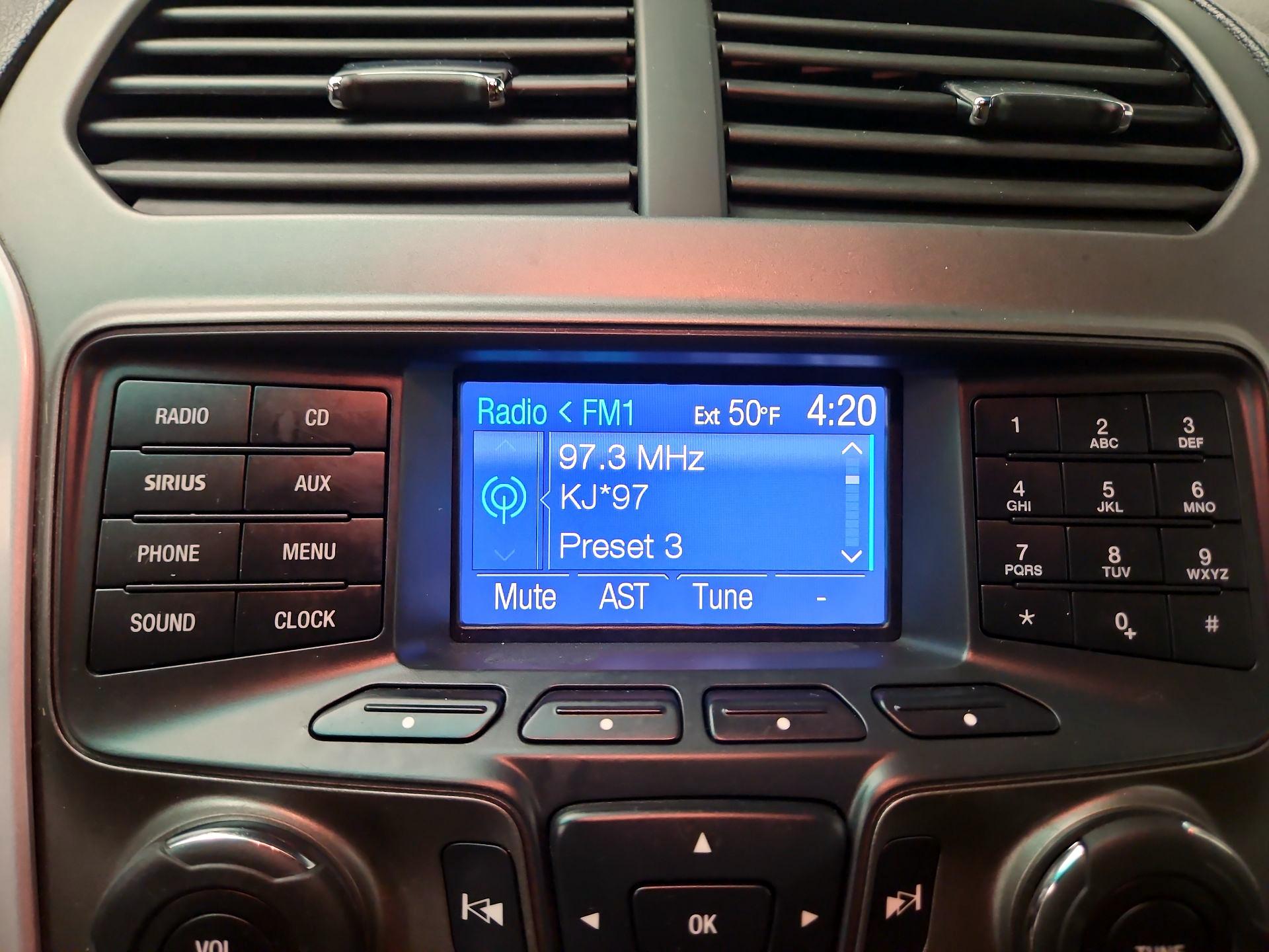 Thumbnail: 2014 Ford Explorer - 15