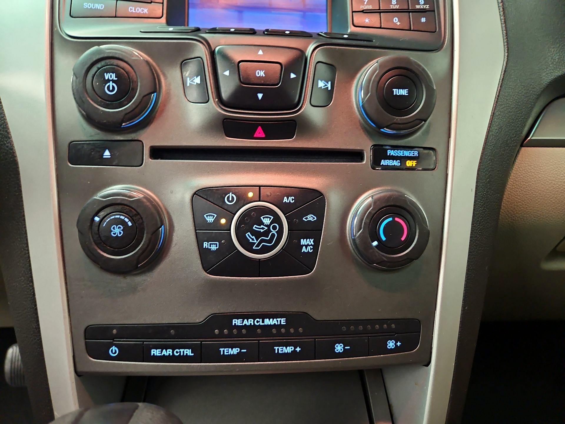 Thumbnail: 2014 Ford Explorer - 16