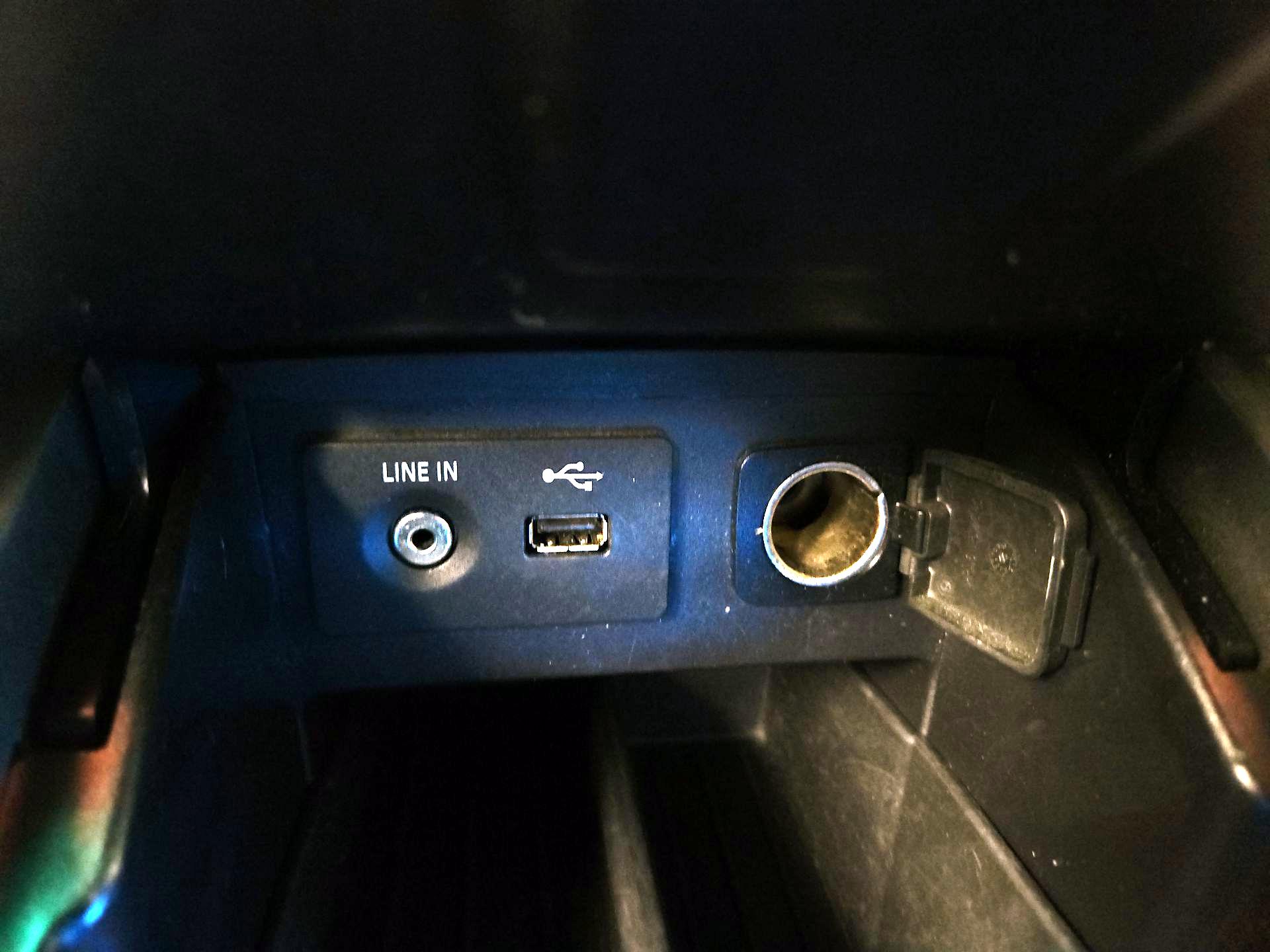 Thumbnail: 2014 Ford Explorer - 18