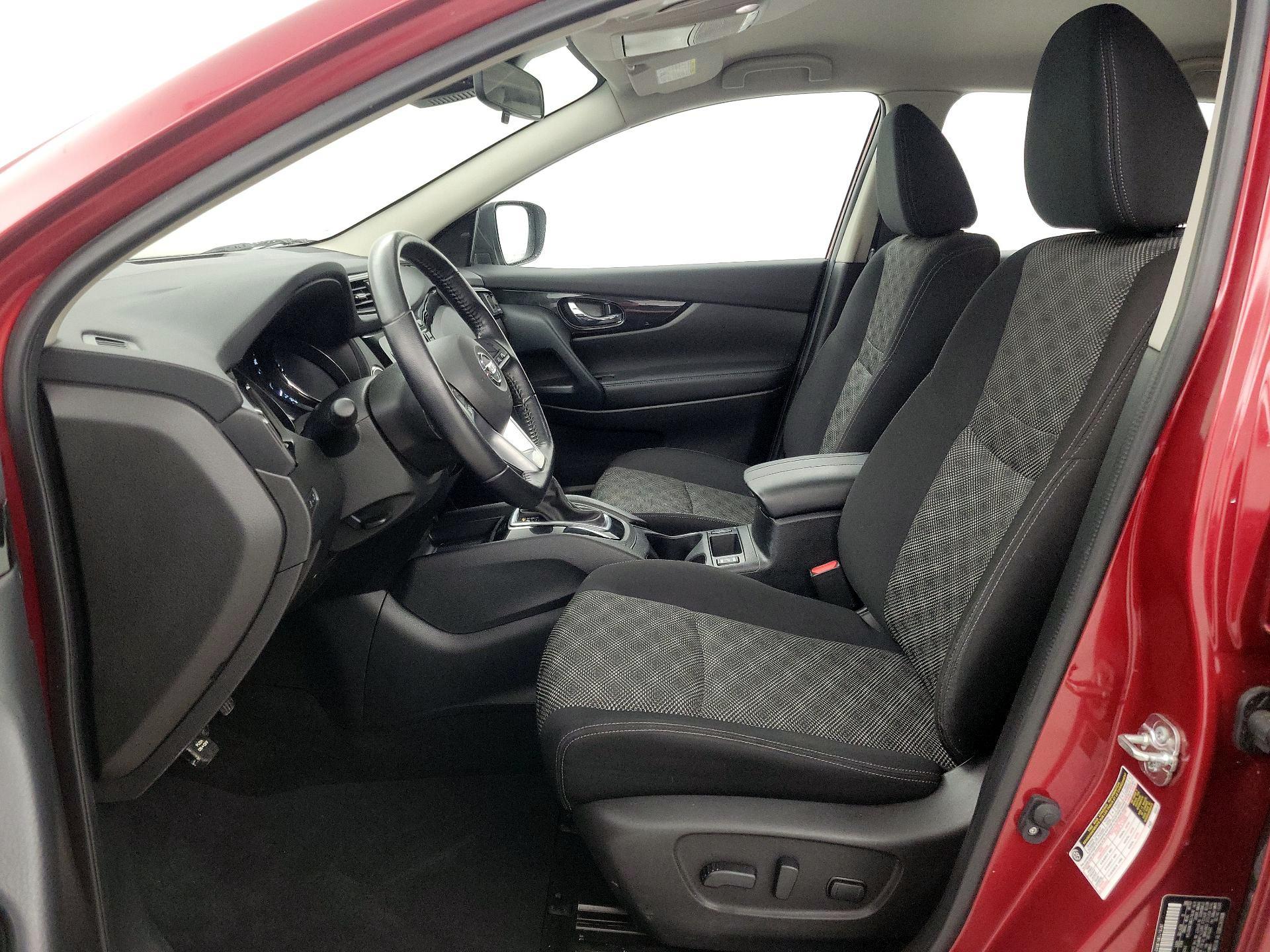 Thumbnail: 2020 Nissan Rogue Sport - 11