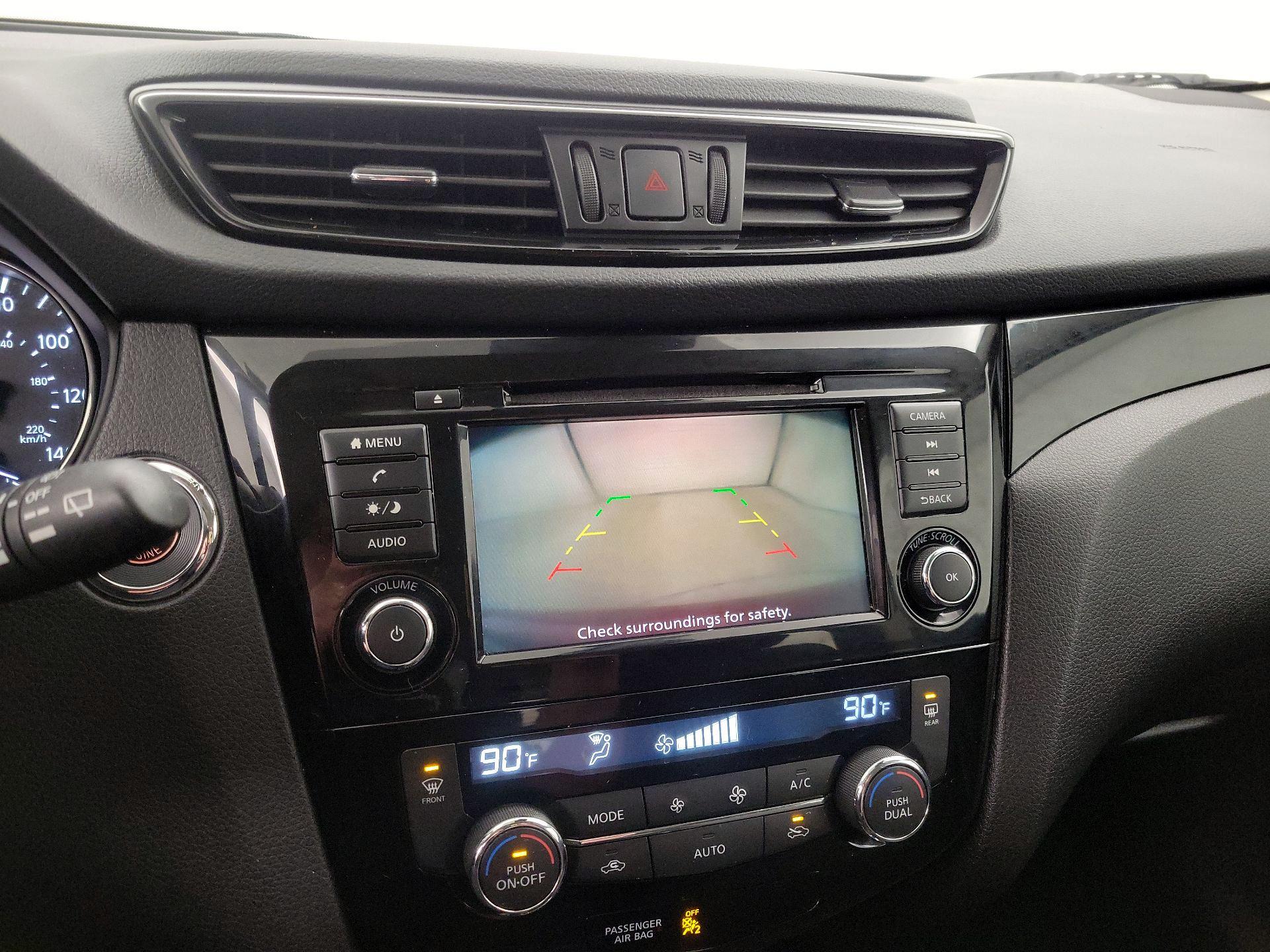 Thumbnail: 2020 Nissan Rogue Sport - 14