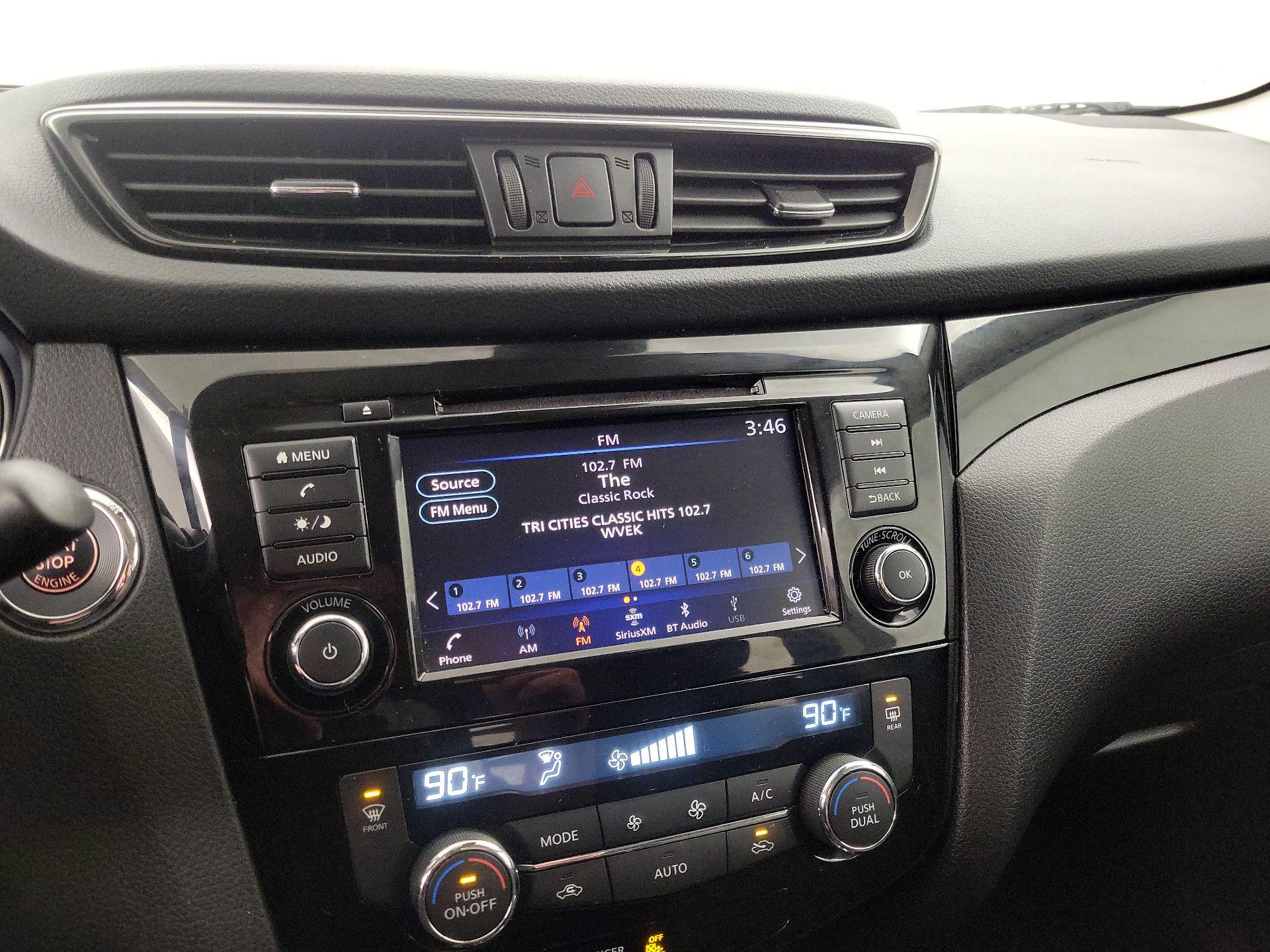 Thumbnail: 2020 Nissan Rogue Sport - 15