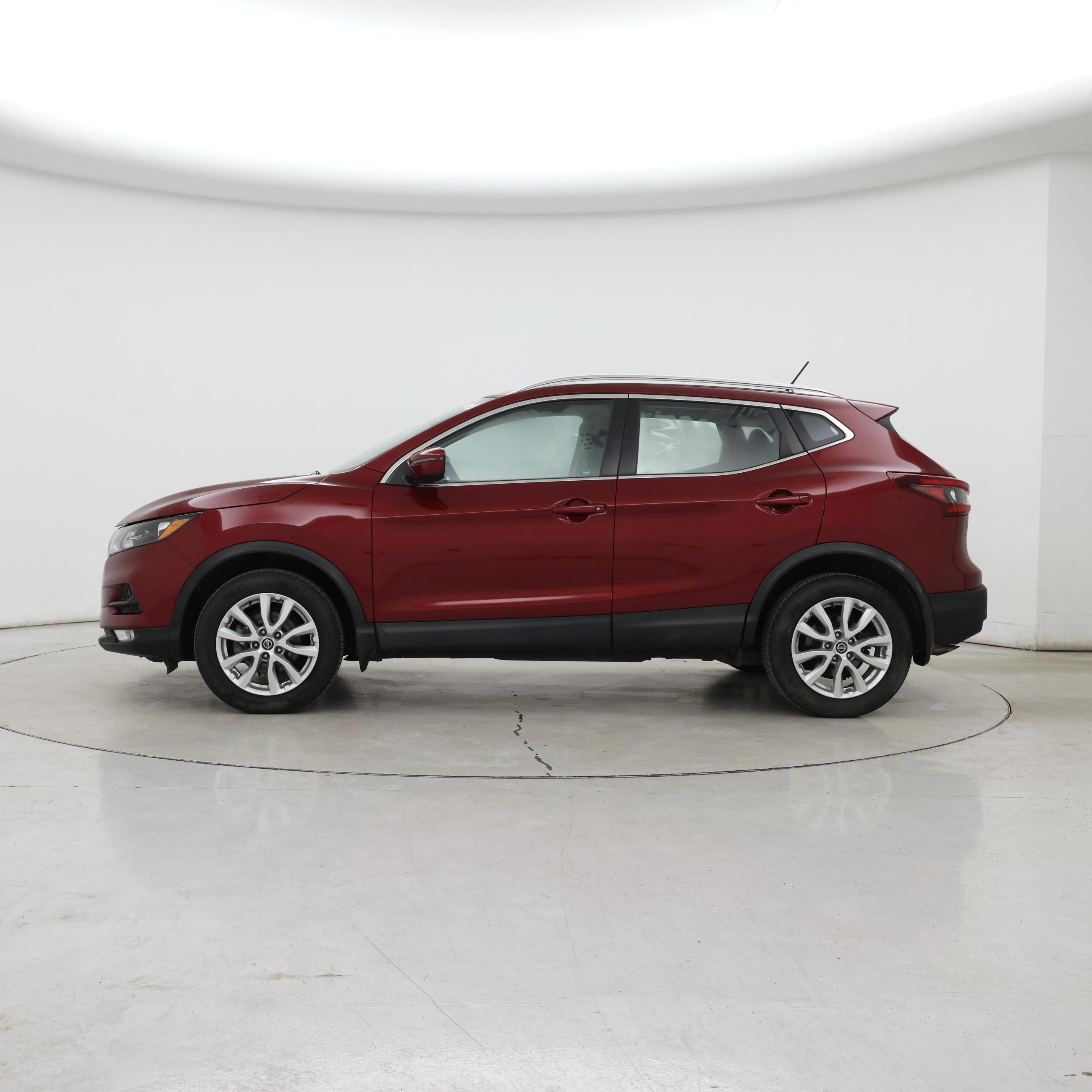 Thumbnail: 2020 Nissan Rogue Sport - 3