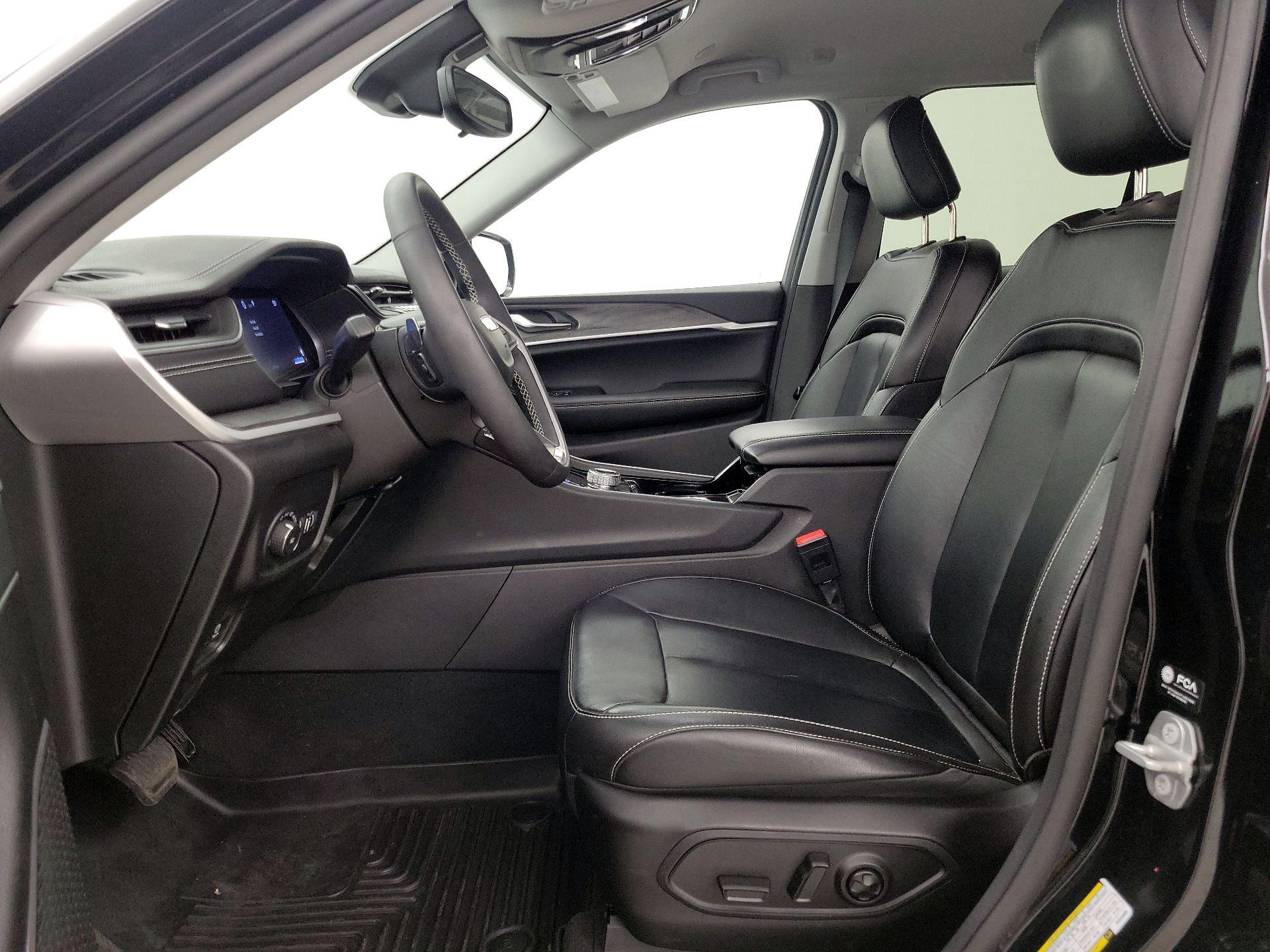 Thumbnail: 2023 Jeep Grand Cherokee - 11