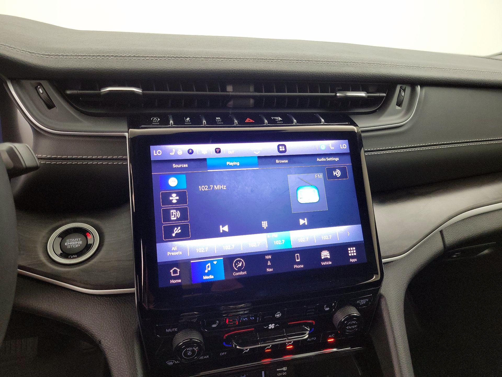 Thumbnail: 2023 Jeep Grand Cherokee - 16