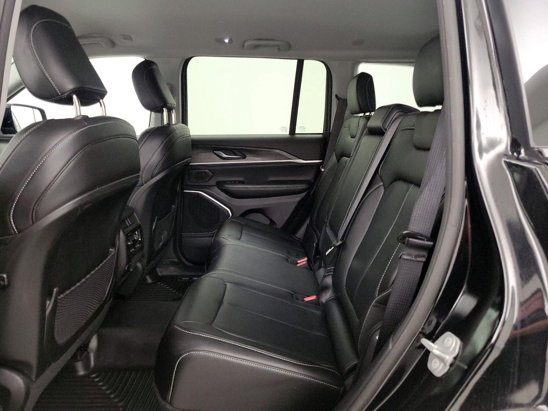 Thumbnail: 2023 Jeep Grand Cherokee - 20