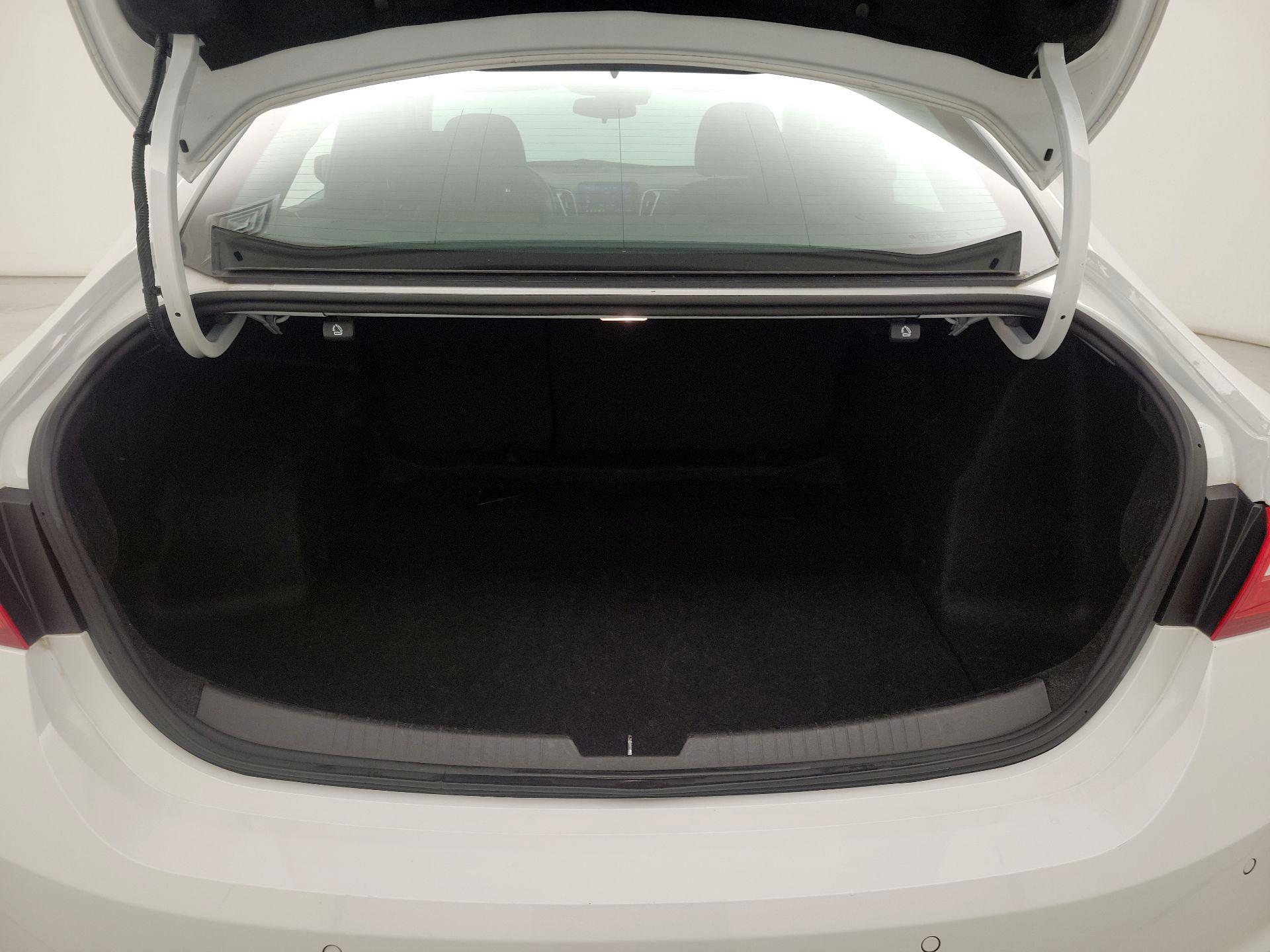 Thumbnail: 2024 Chevrolet Malibu - 20