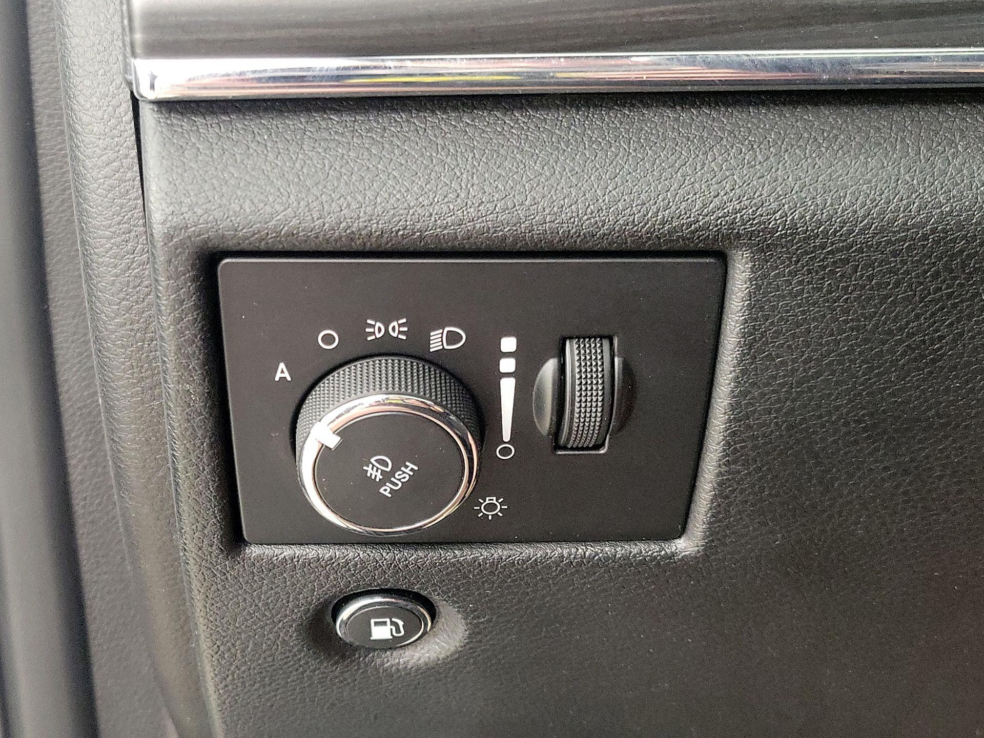 Thumbnail: 2022 Jeep Grand Cherokee - 13