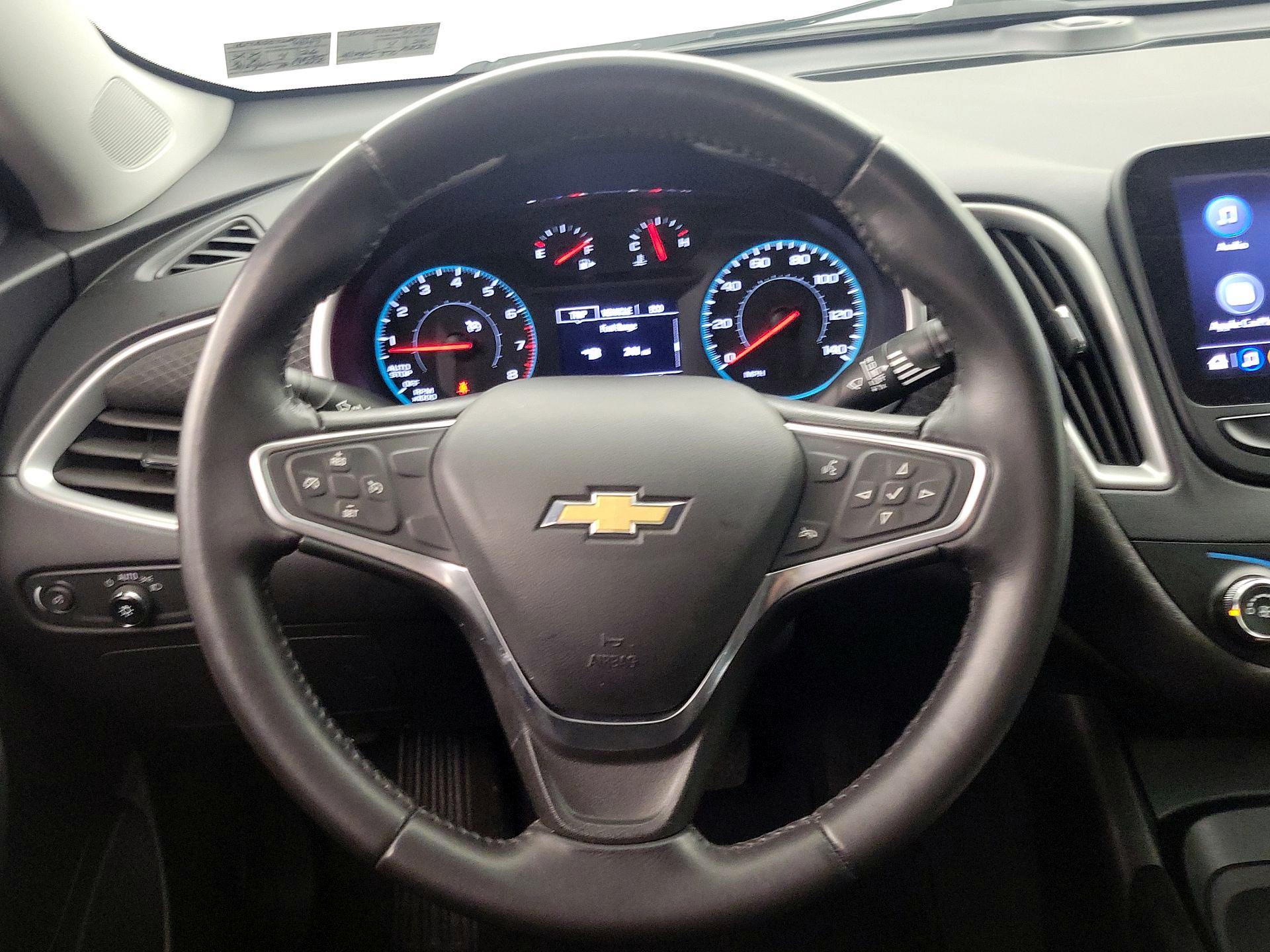 Thumbnail: 2022 Chevrolet Malibu - 10