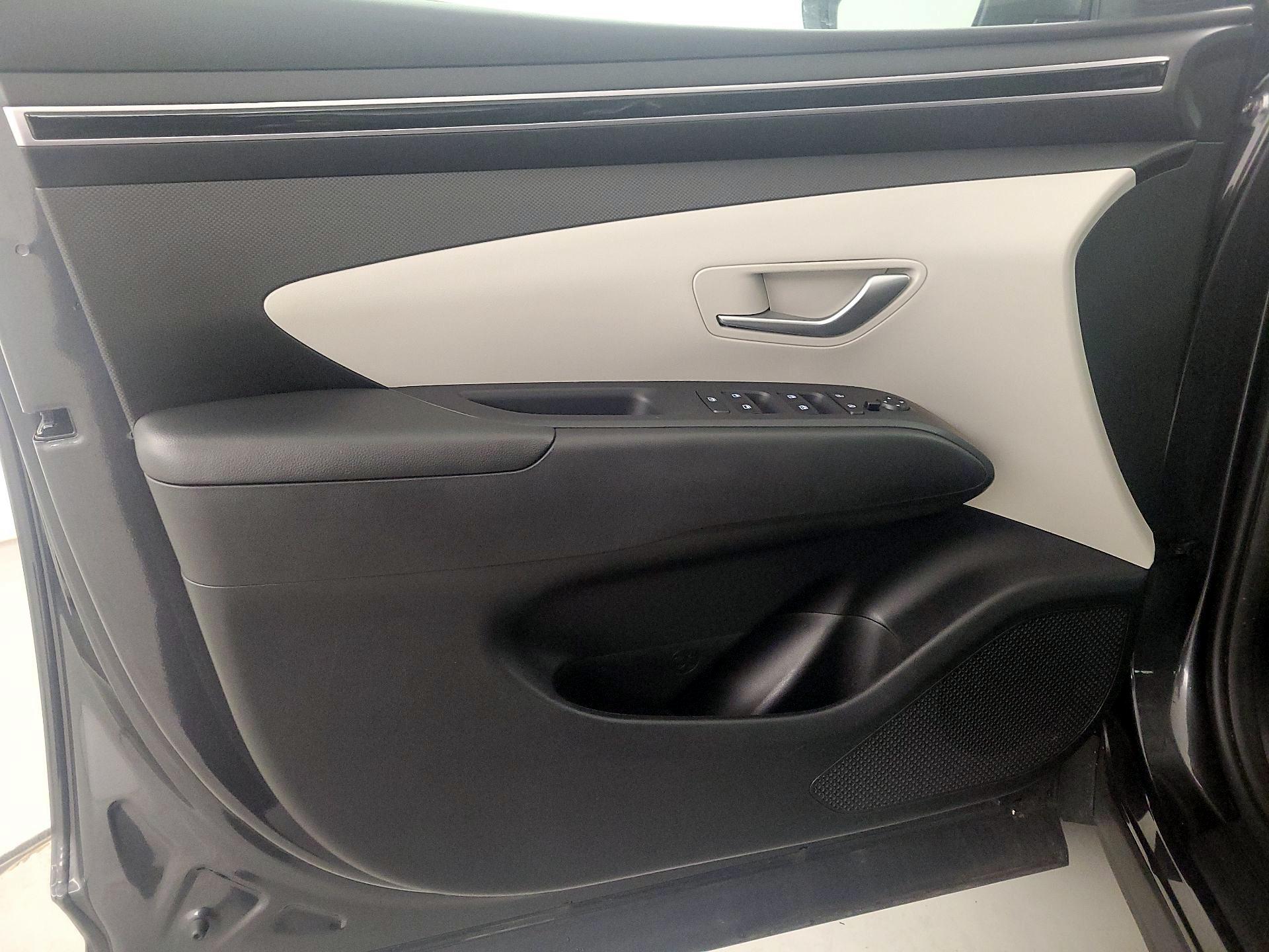 Thumbnail: 2023 Hyundai Tucson - 12