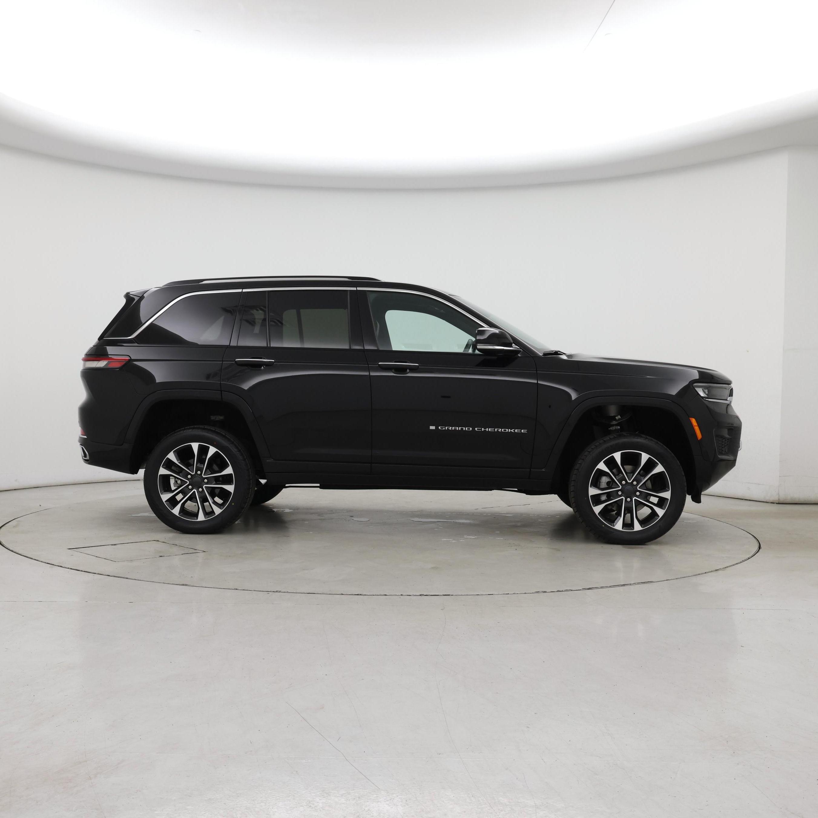 Thumbnail: 2022 Jeep Grand Cherokee - 7