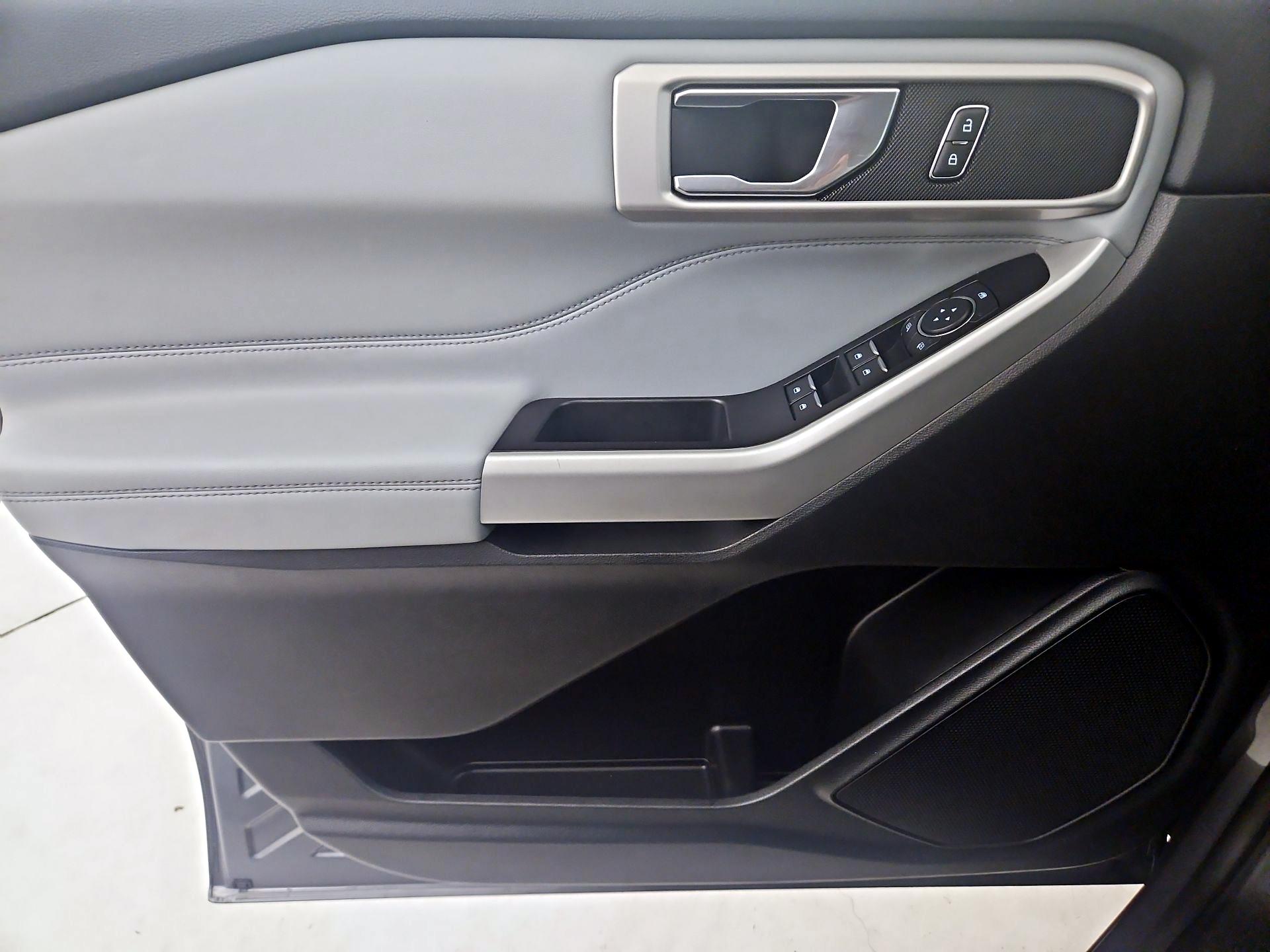 Thumbnail: 2022 Ford Explorer - 12