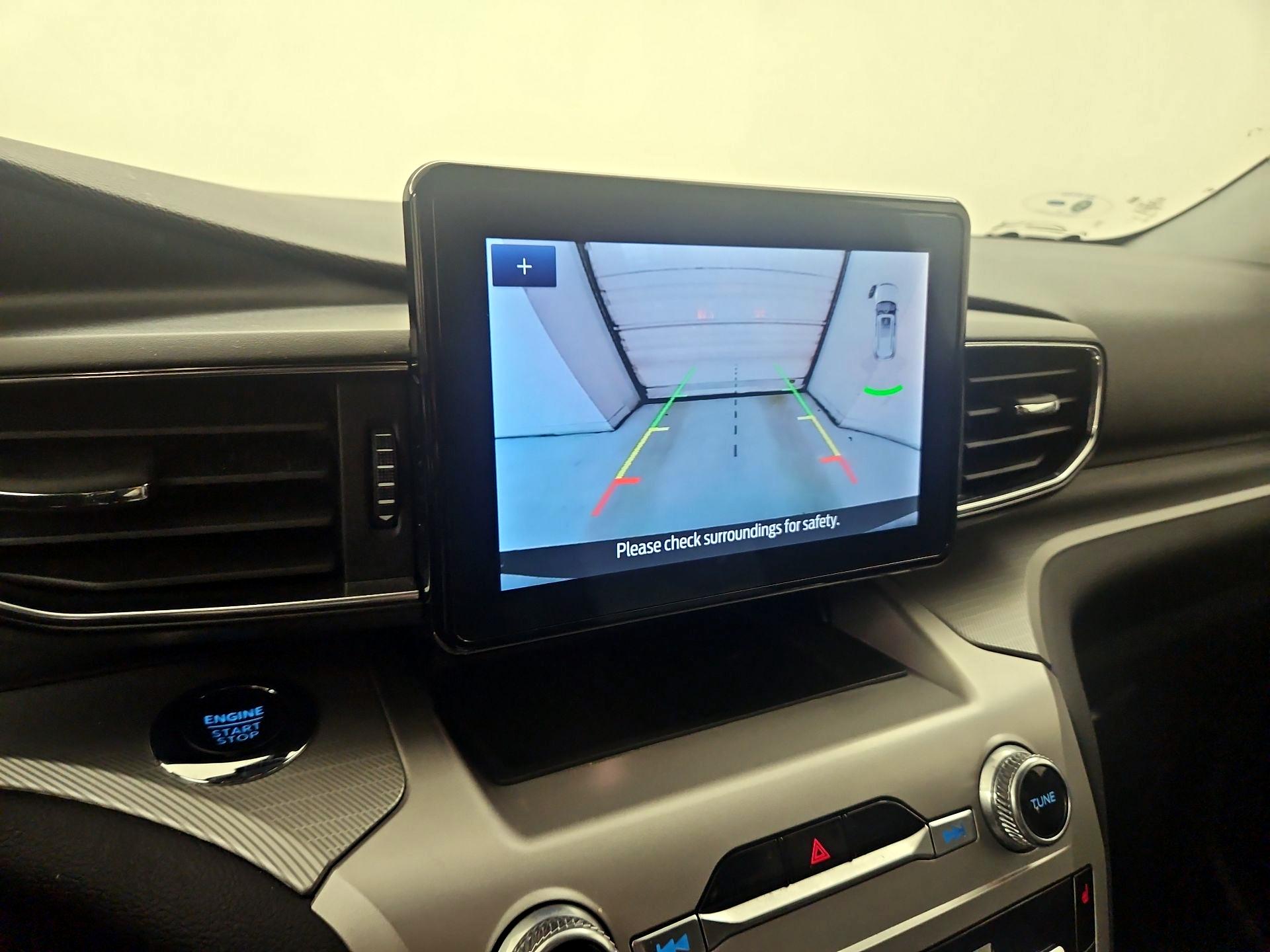 Thumbnail: 2022 Ford Explorer - 15