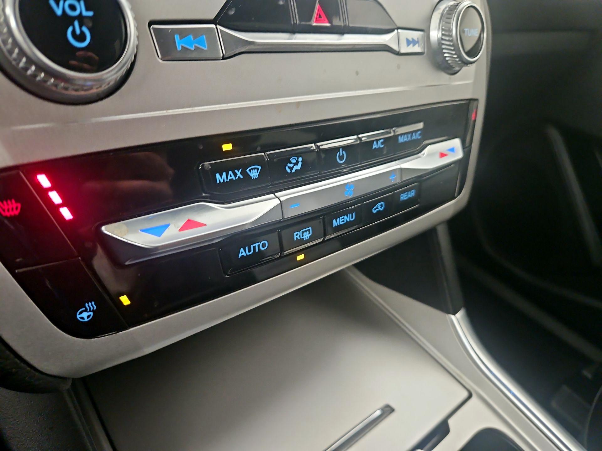 Thumbnail: 2022 Ford Explorer - 17