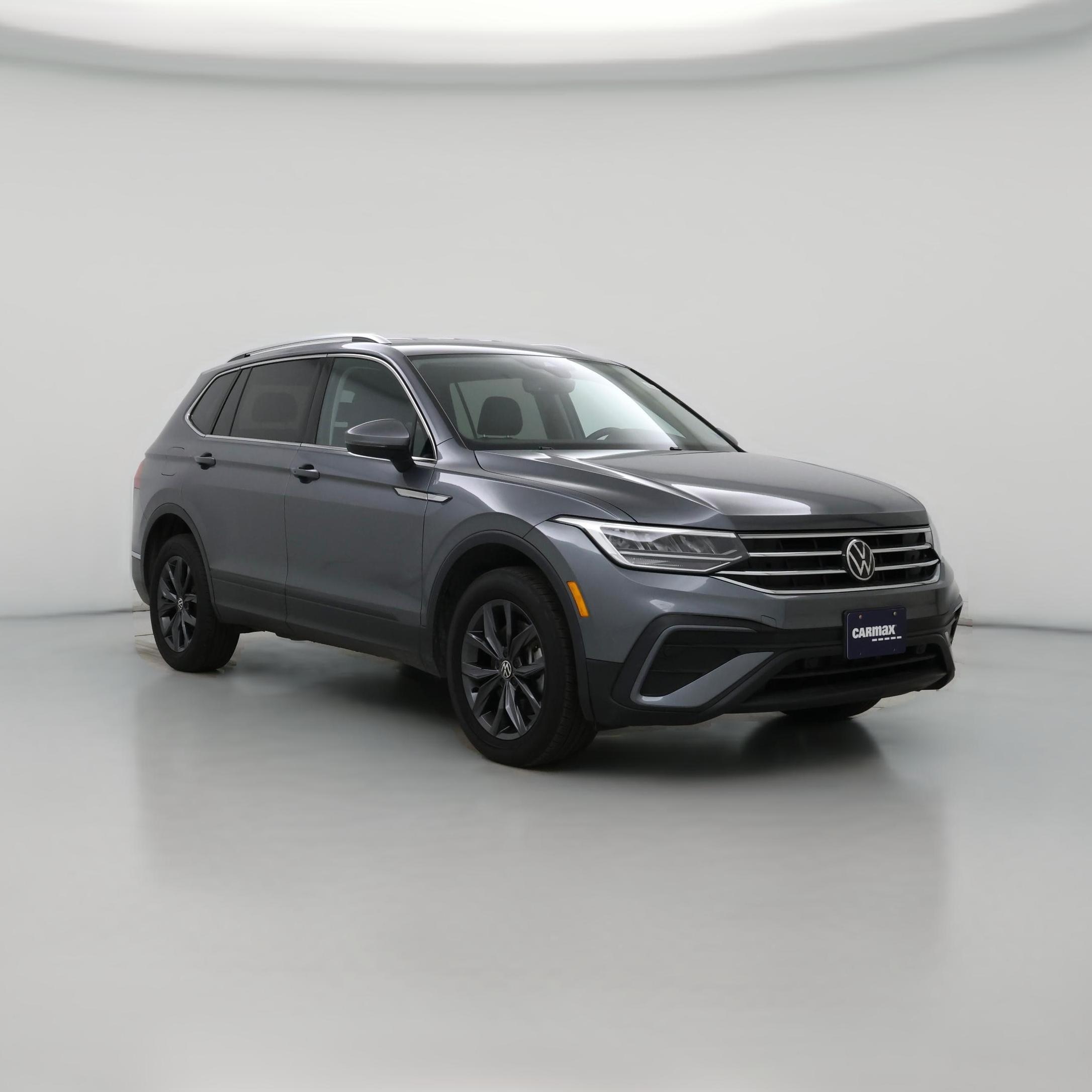 Thumbnail: 2023 Volkswagen Tiguan - 1