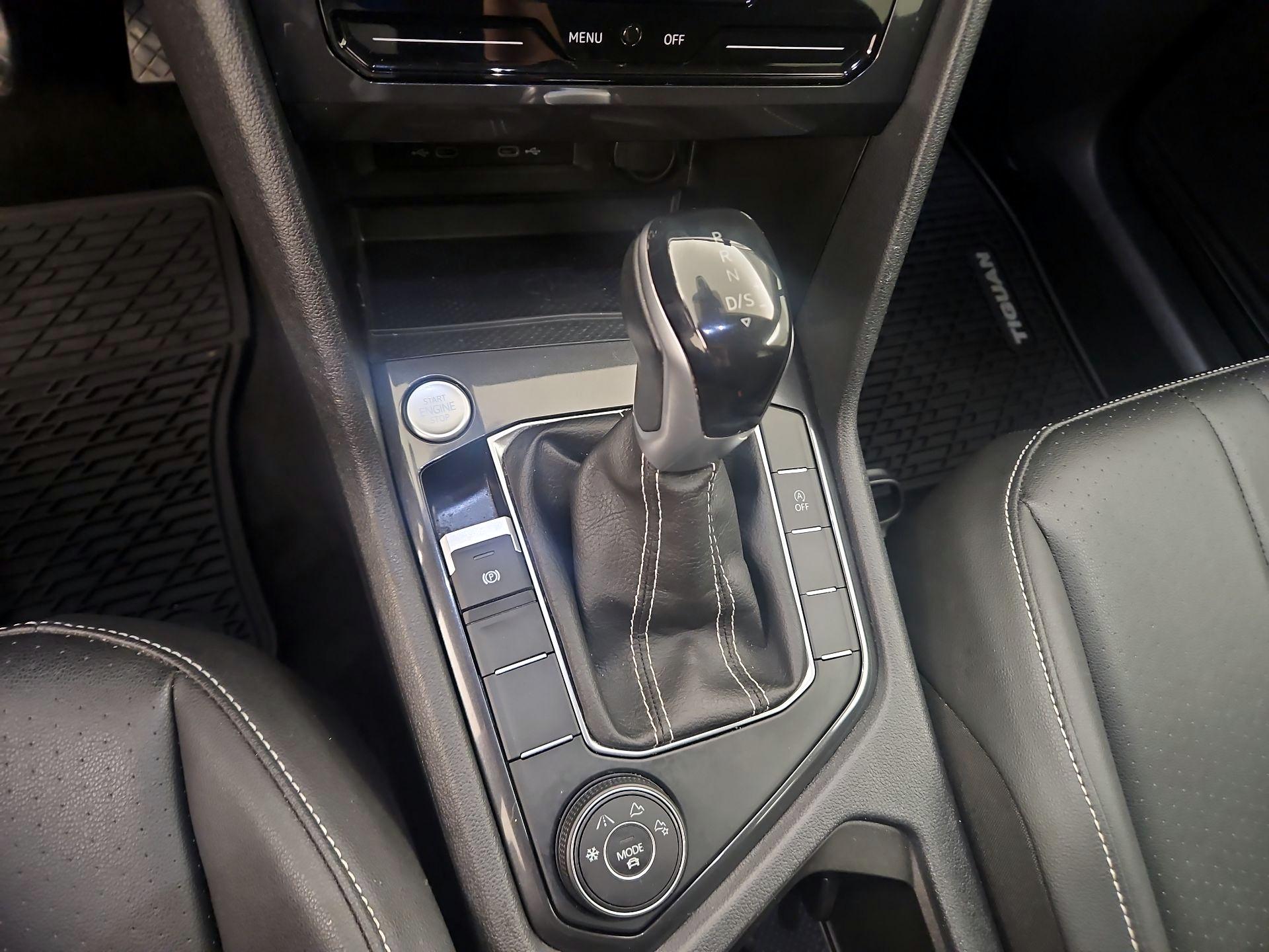 Thumbnail: 2023 Volkswagen Tiguan - 17