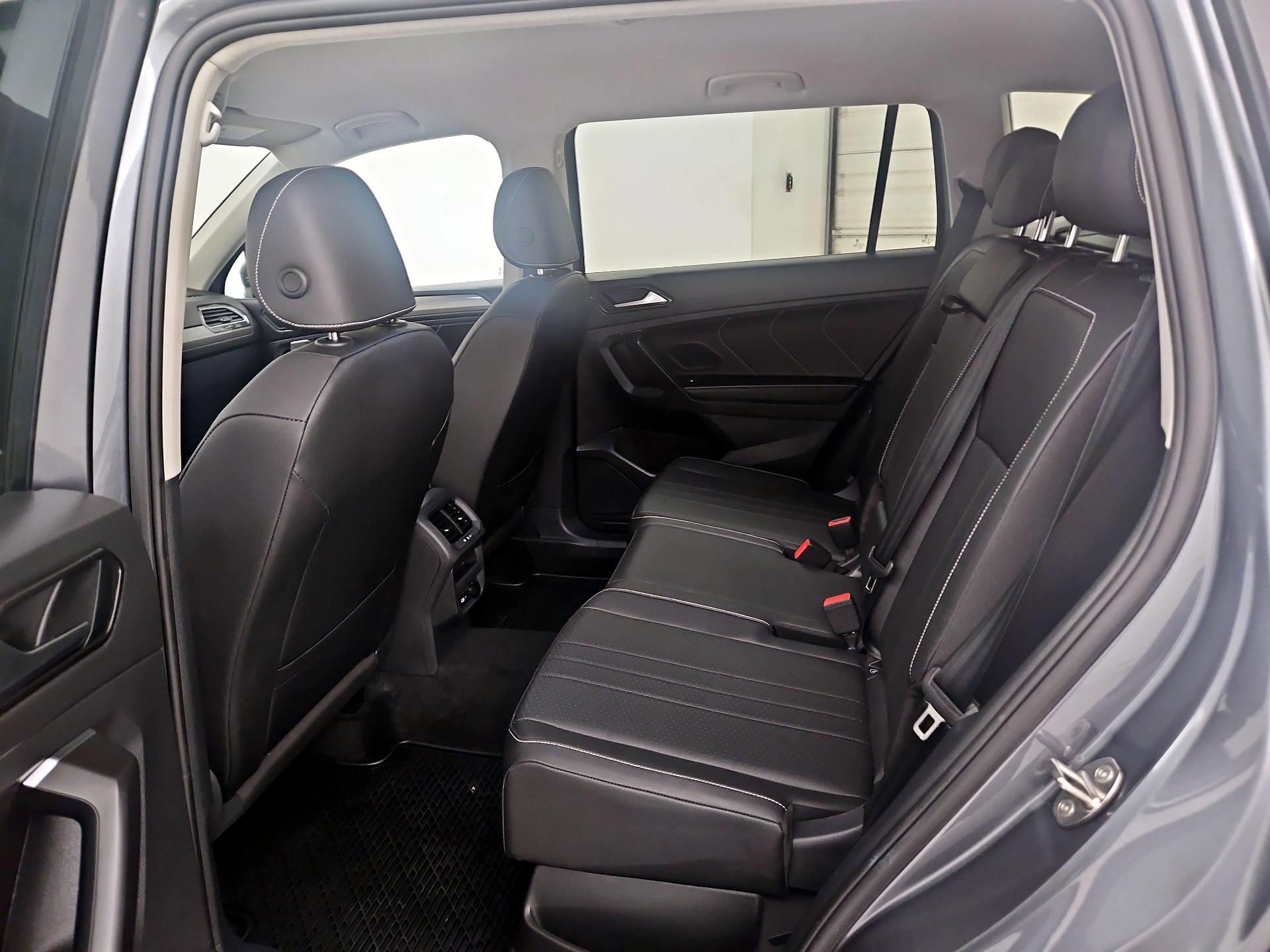 Thumbnail: 2023 Volkswagen Tiguan - 19