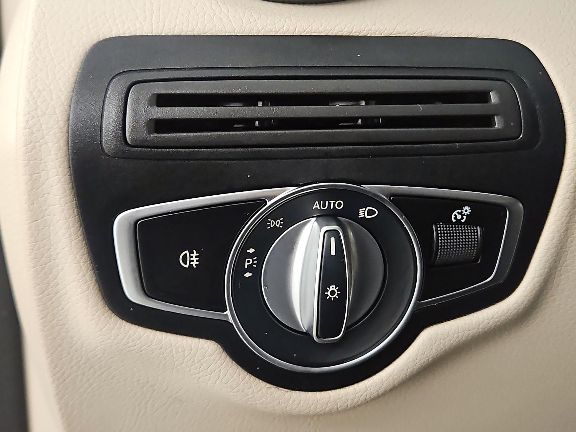 Thumbnail: 2022 Mercedes-Benz GLC - 13