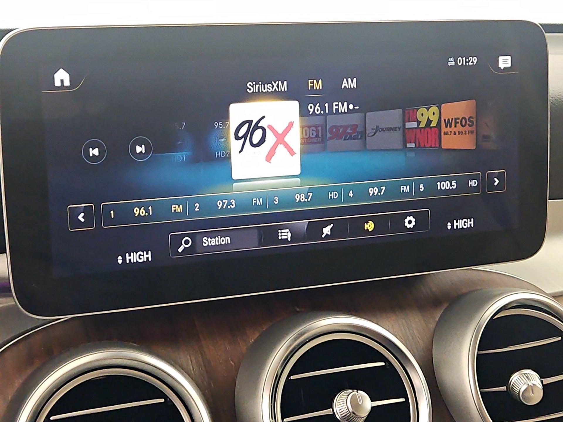 Thumbnail: 2022 Mercedes-Benz GLC - 16