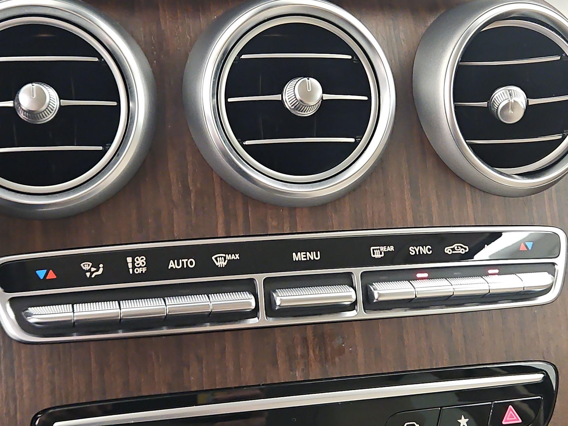 Thumbnail: 2022 Mercedes-Benz GLC - 17