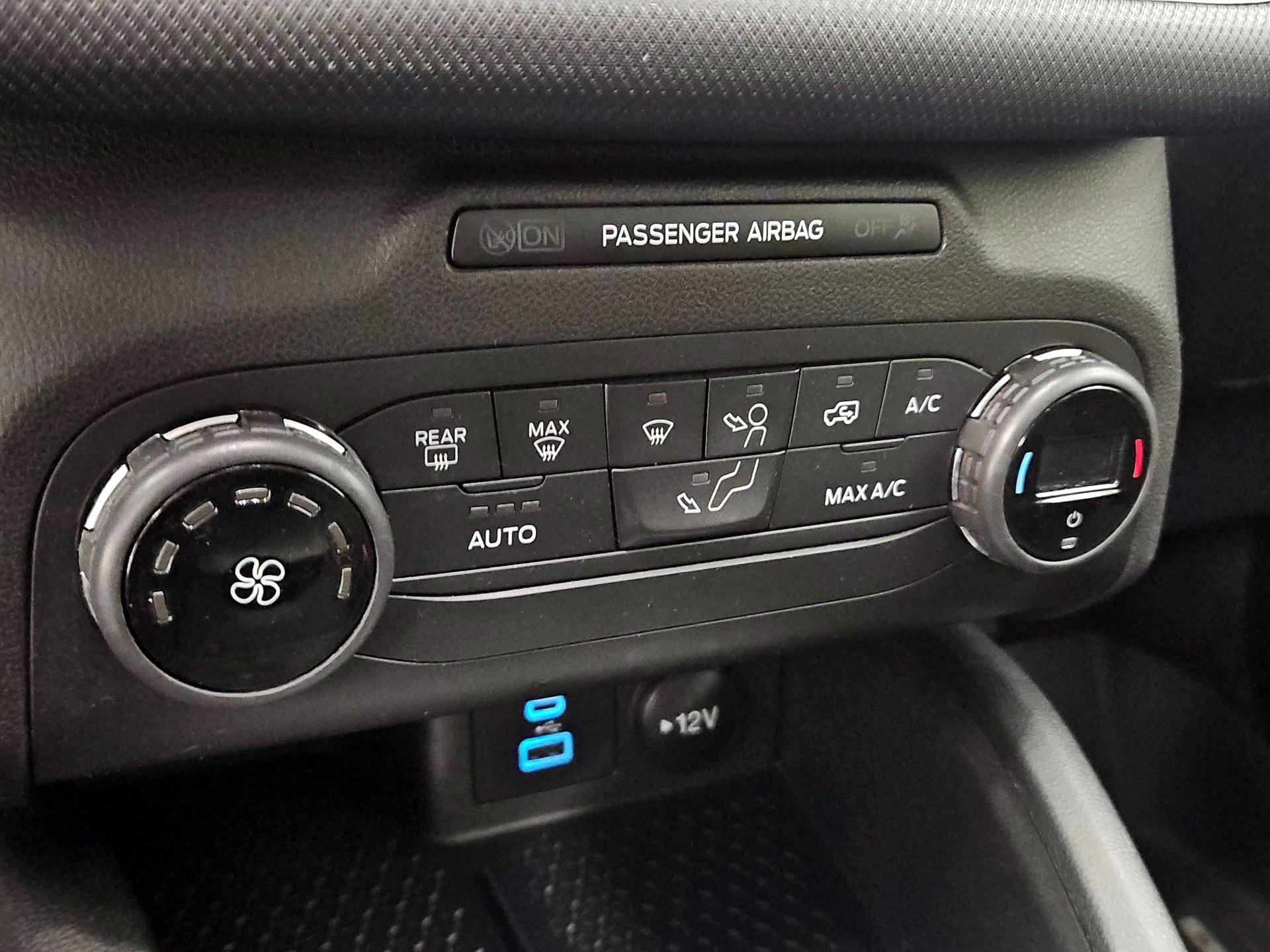 Thumbnail: 2021 Ford Bronco Sport - 16