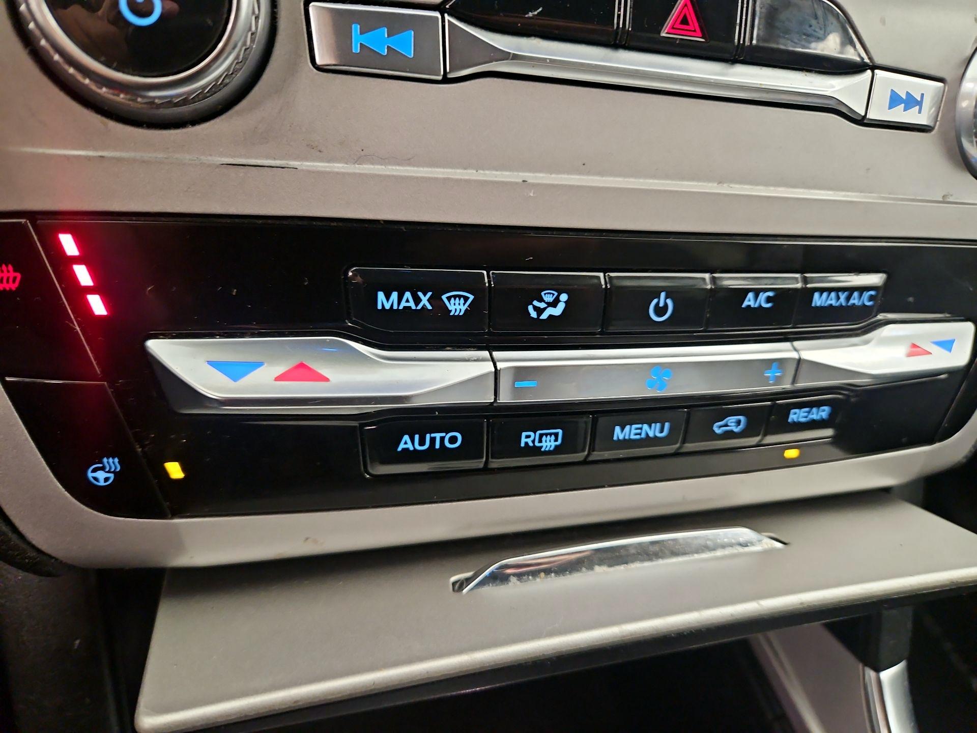 Thumbnail: 2023 Ford Explorer - 17