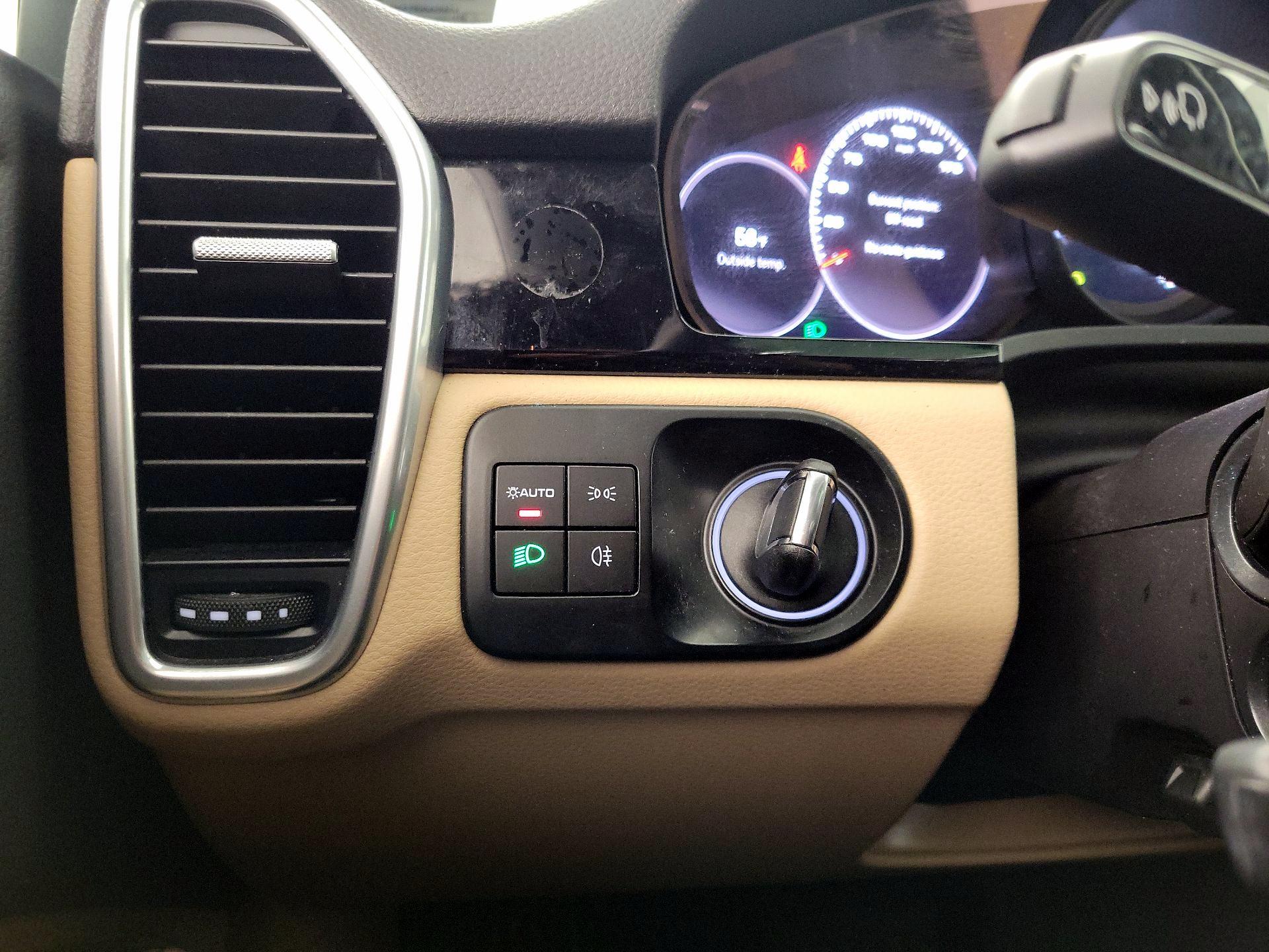 Thumbnail: 2022 Porsche Cayenne - 13